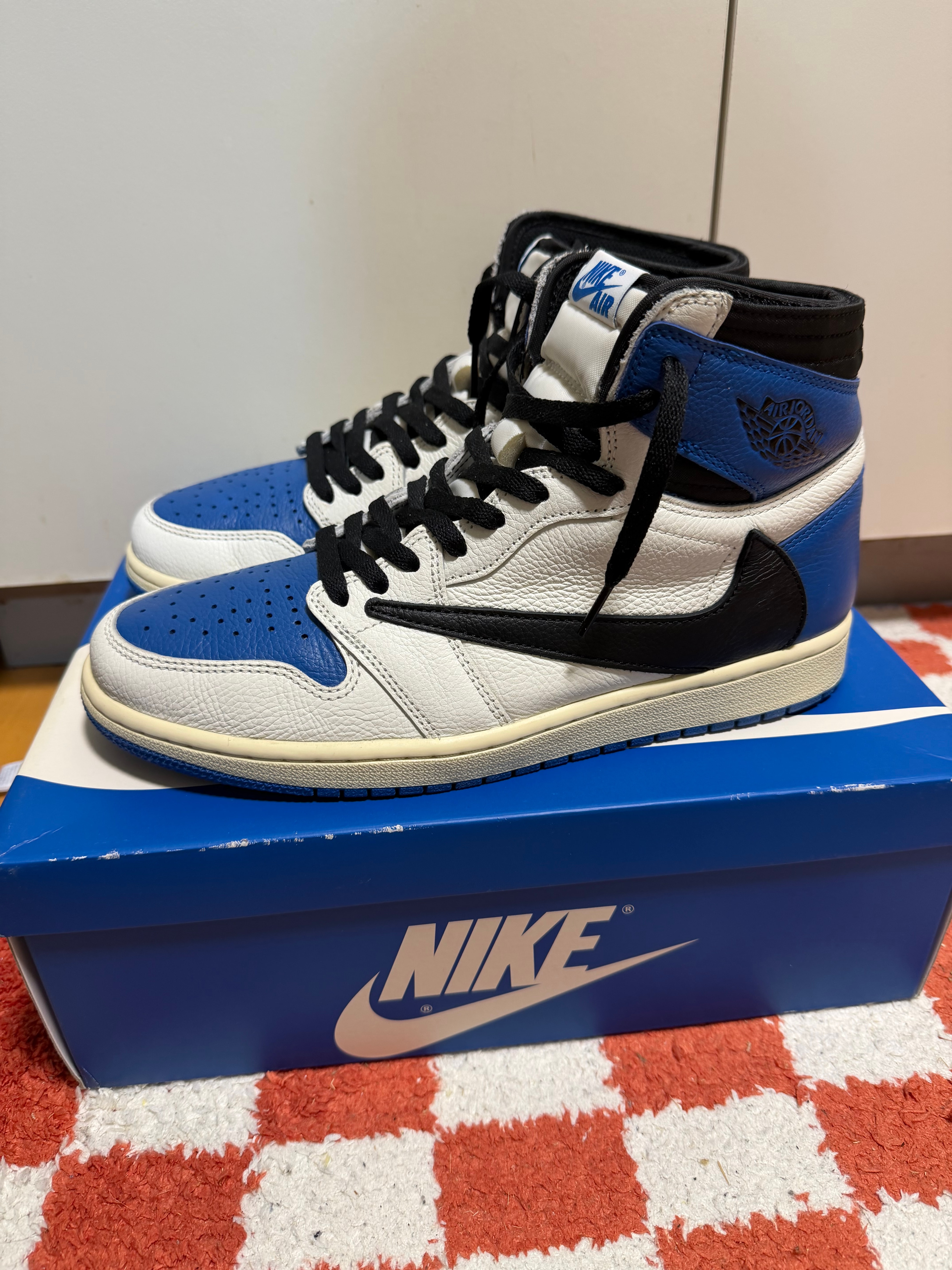 Travis Scott × fragment design × Nike Air Jordan 1 Retro High OG SP "Military Blue"