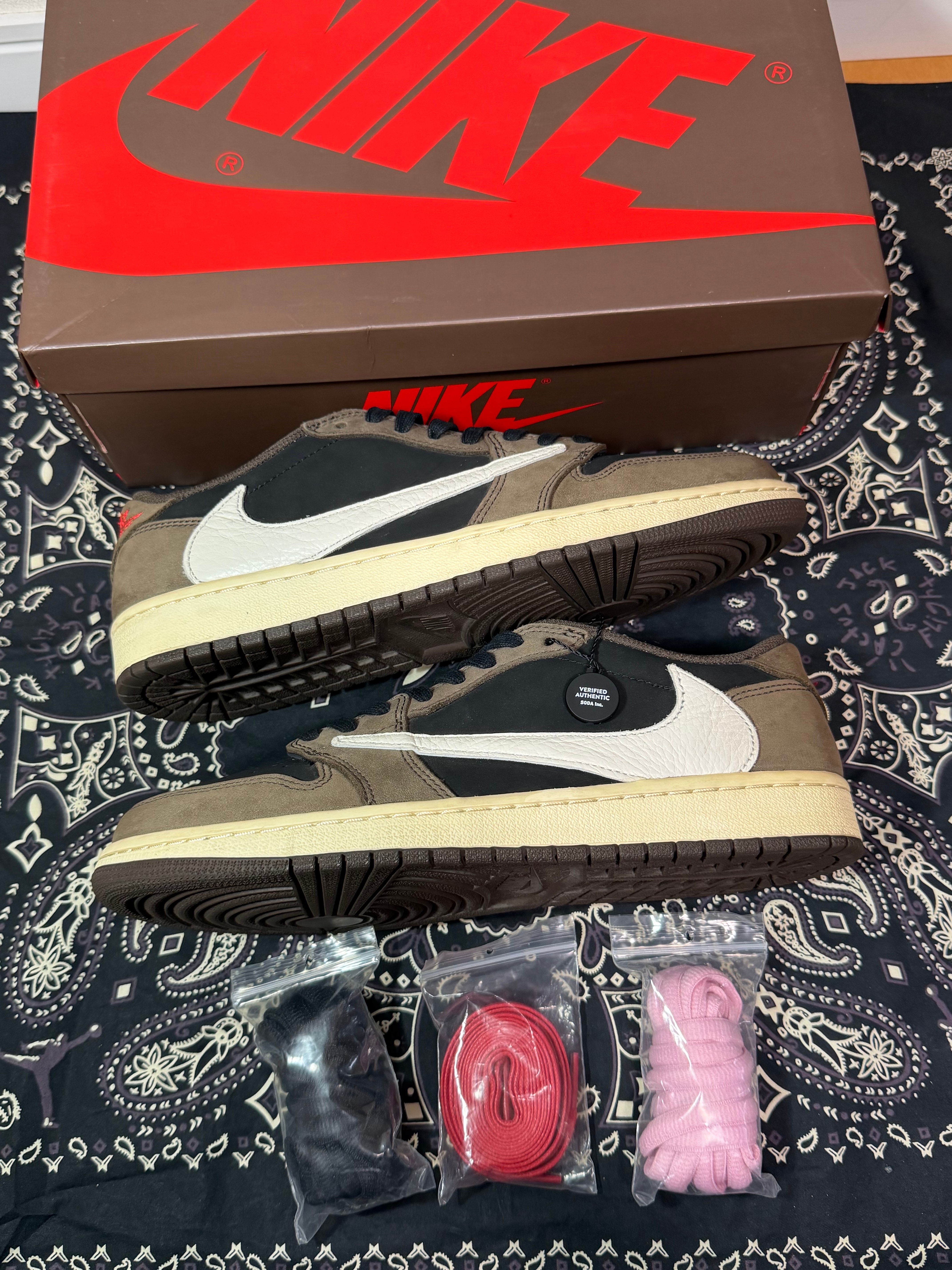 Travis Scott × Nike Air Jordan 1 Low OG SP-T  "Black/Dark Mocha"