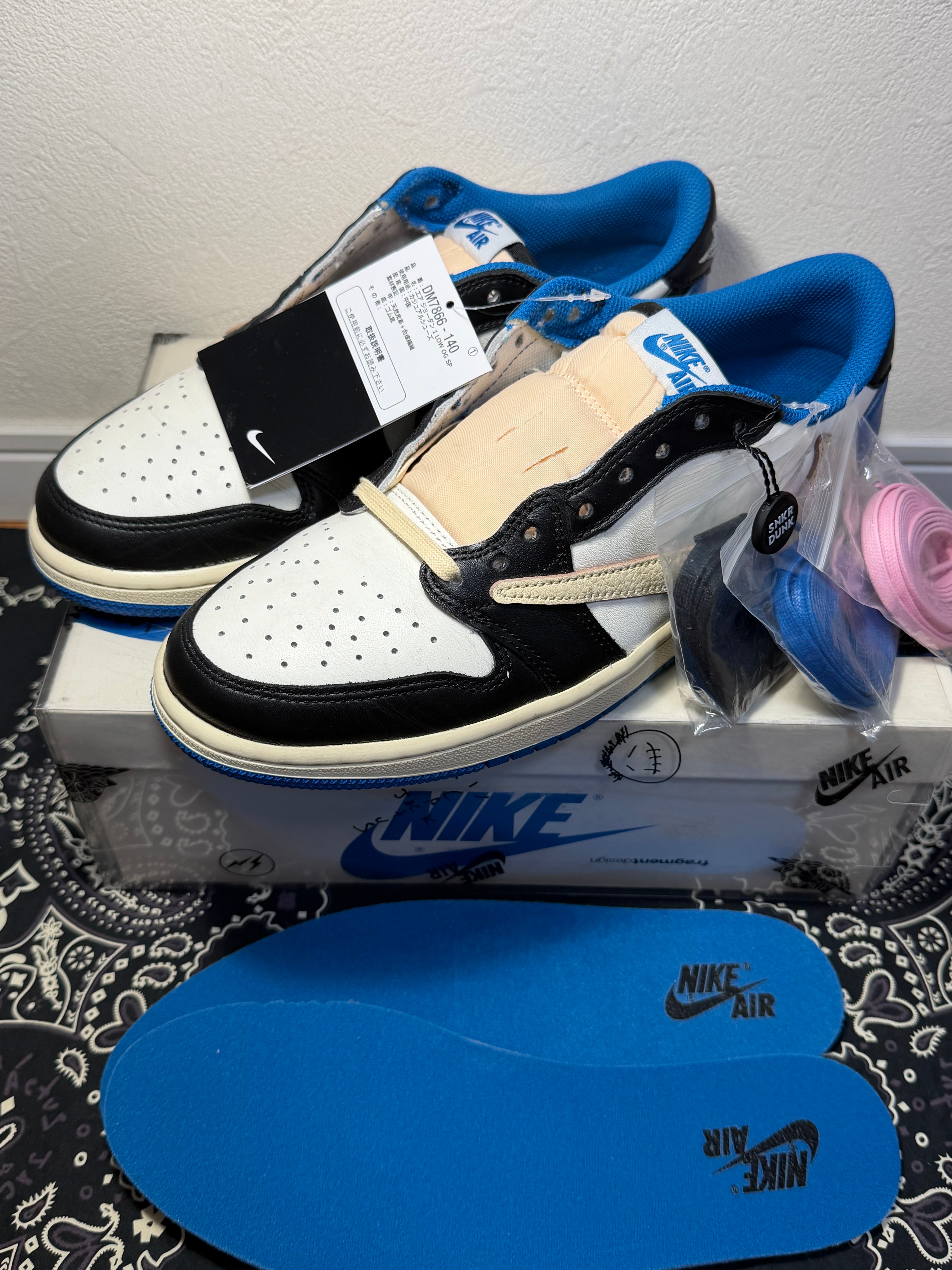 Travis Scott × fragment design × Nike Air Jordan 1 Low OG SP "Military Blue"
