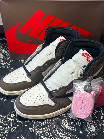 Travis Scott × Nike Air Jordan 1 Retro High OG TS SP "Sail/Dark Mocha"