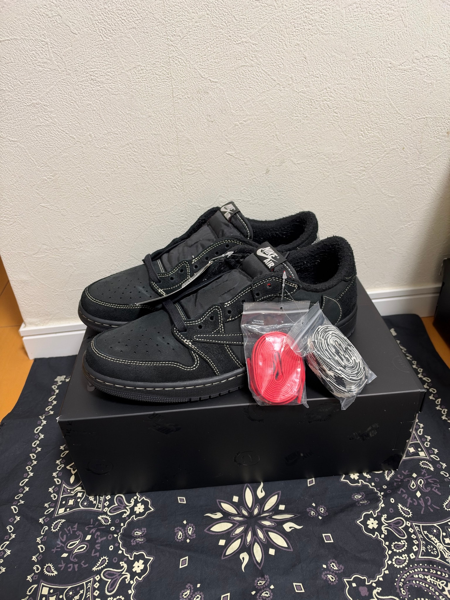 Travis Scott × Nike Air Jordan 1 Low OG SP "Black Phantom"