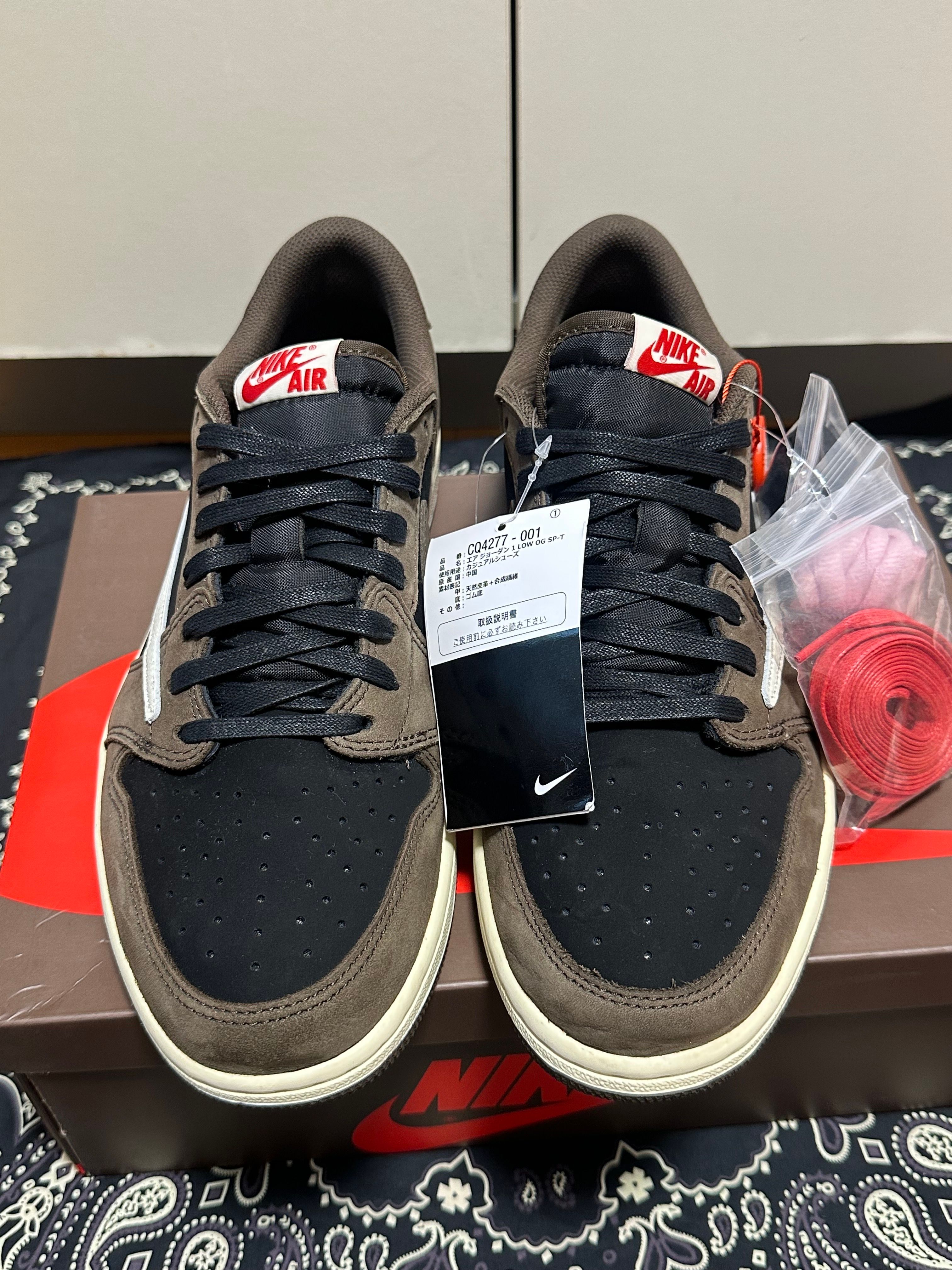 Travis Scott × Nike Air Jordan 1 Low OG SP-T  "Black/Dark Mocha"