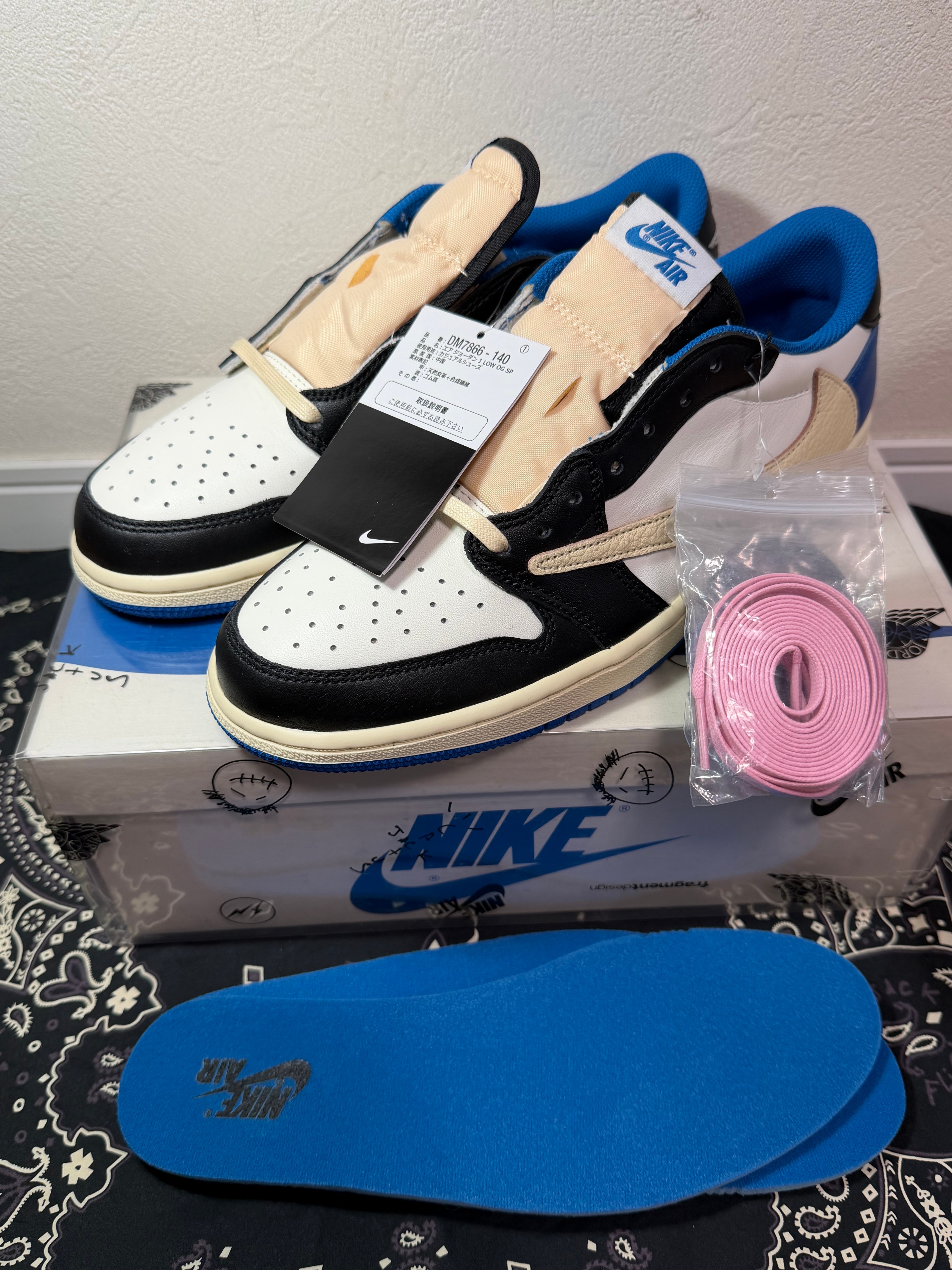 Travis Scott × fragment design × Nike Air Jordan 1 Low OG SP "Military Blue"