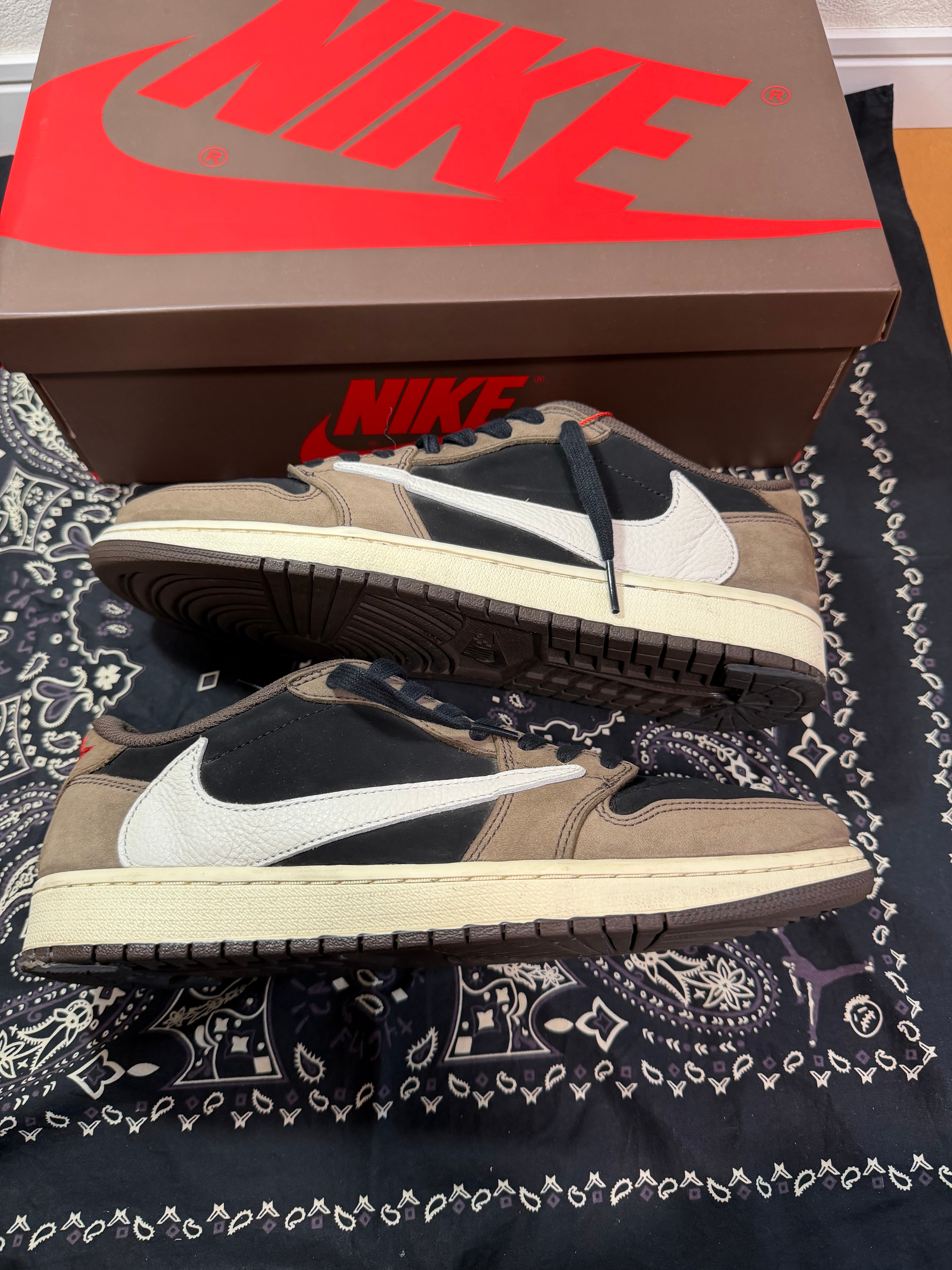 Travis Scott × Nike Air Jordan 1 Low OG SP-T  "Black/Dark Mocha"