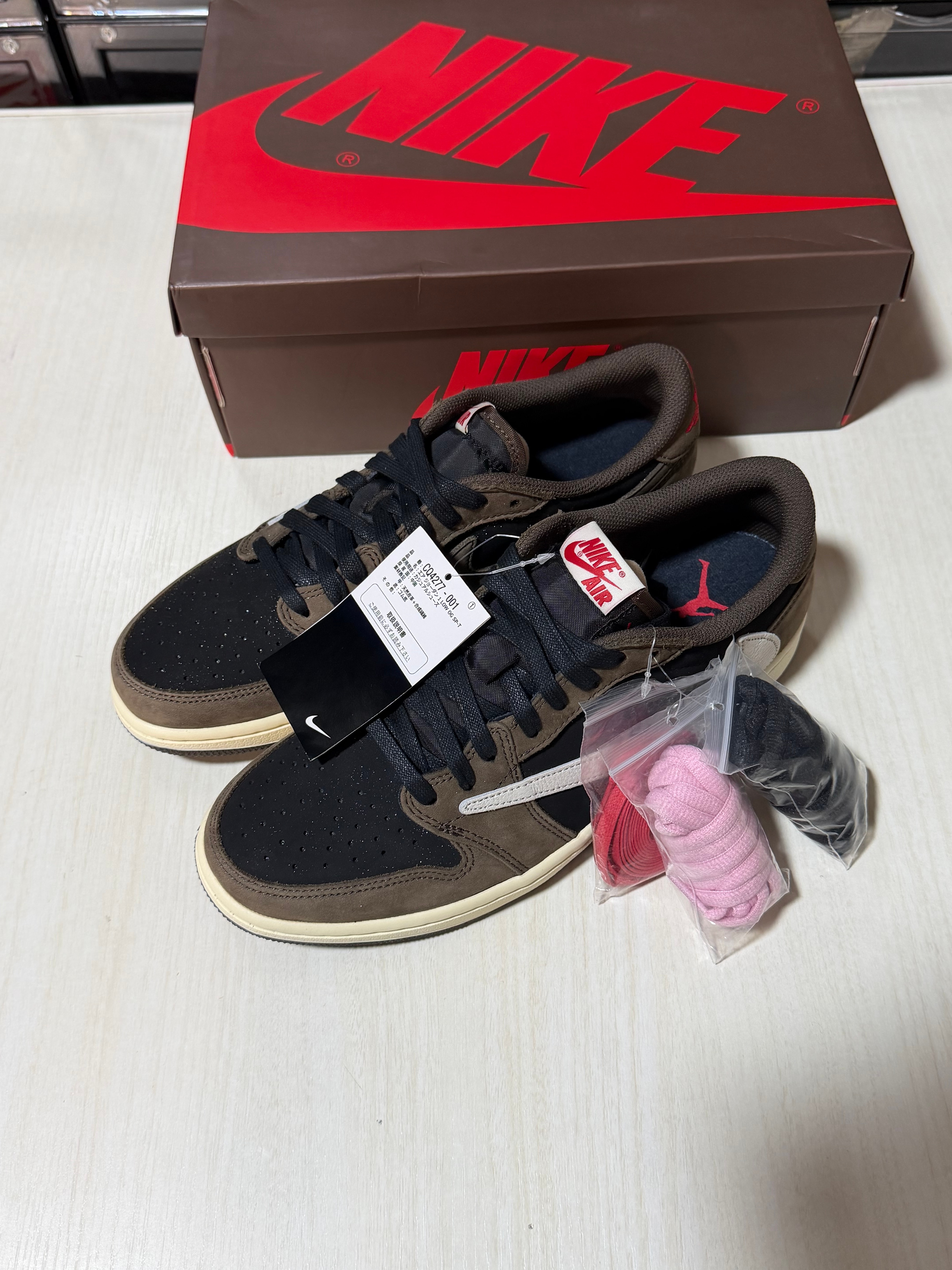 Travis Scott × Nike Air Jordan 1 Low OG SP-T "Black/Dark Mocha"