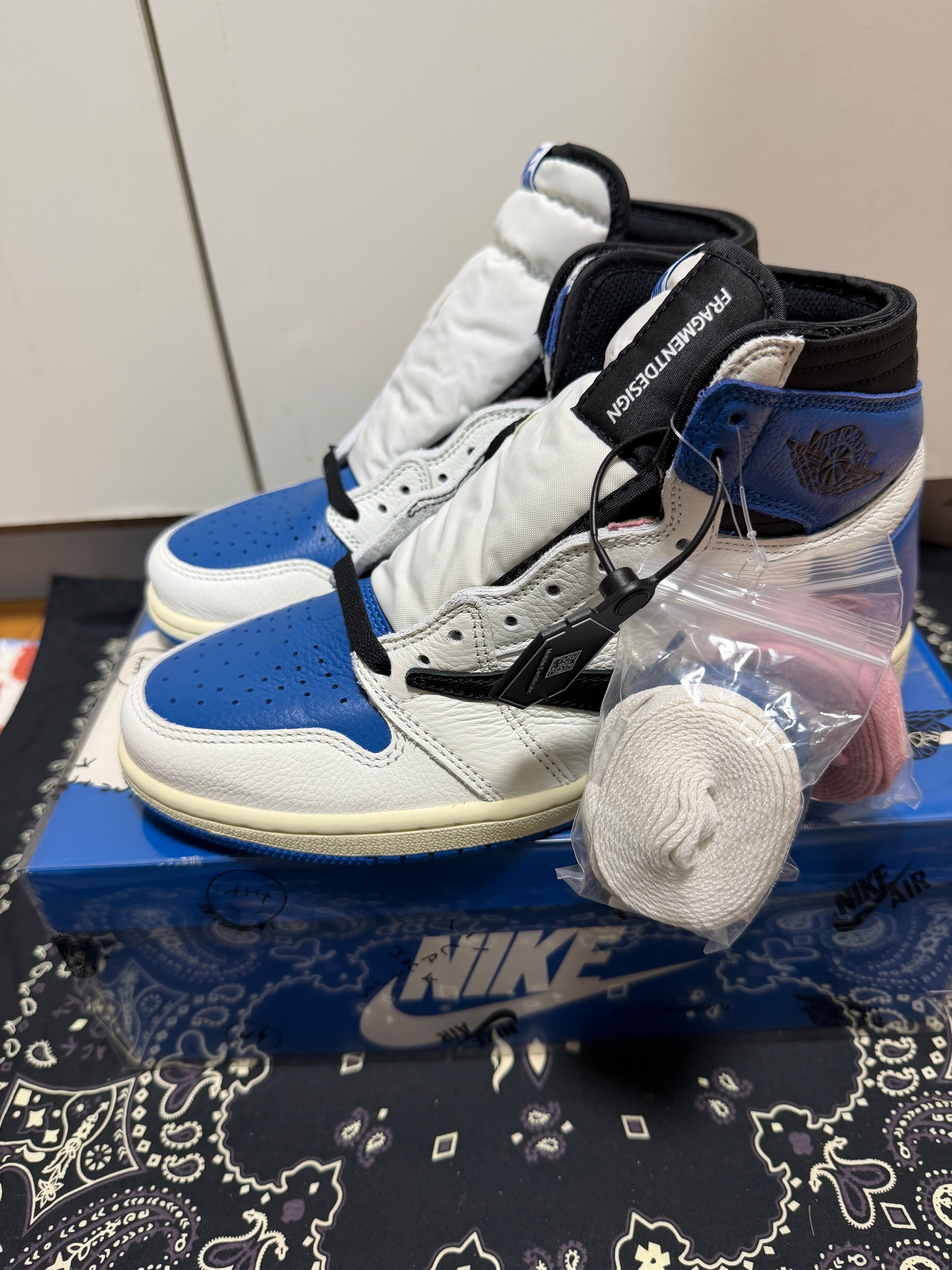 スニーカーダンク(スニダン) | 人気新作のスニーカー、トレカ、注目