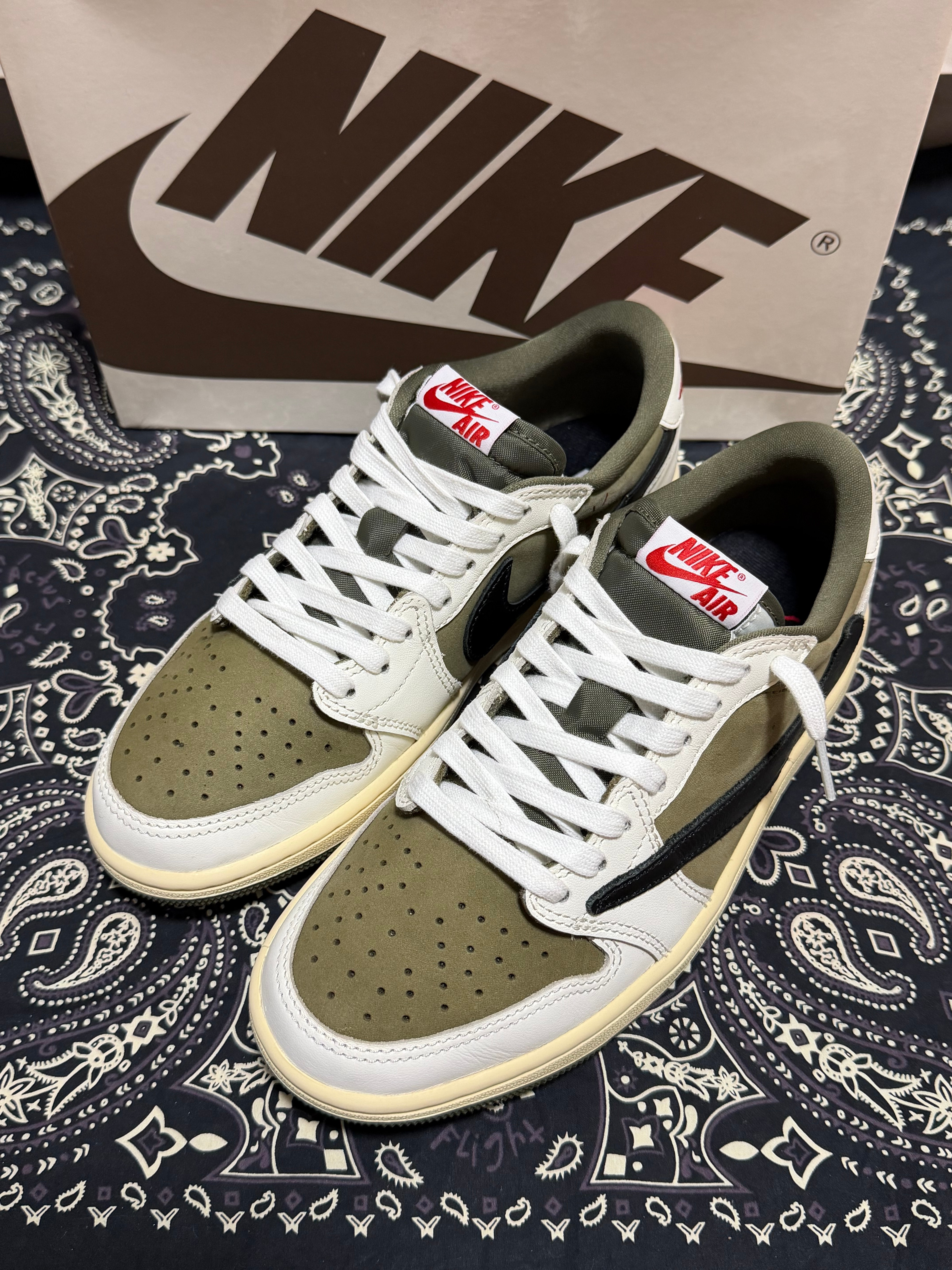 Travis Scott × Nike Air Jordan 1 Low OG SP "Reverse Olive"