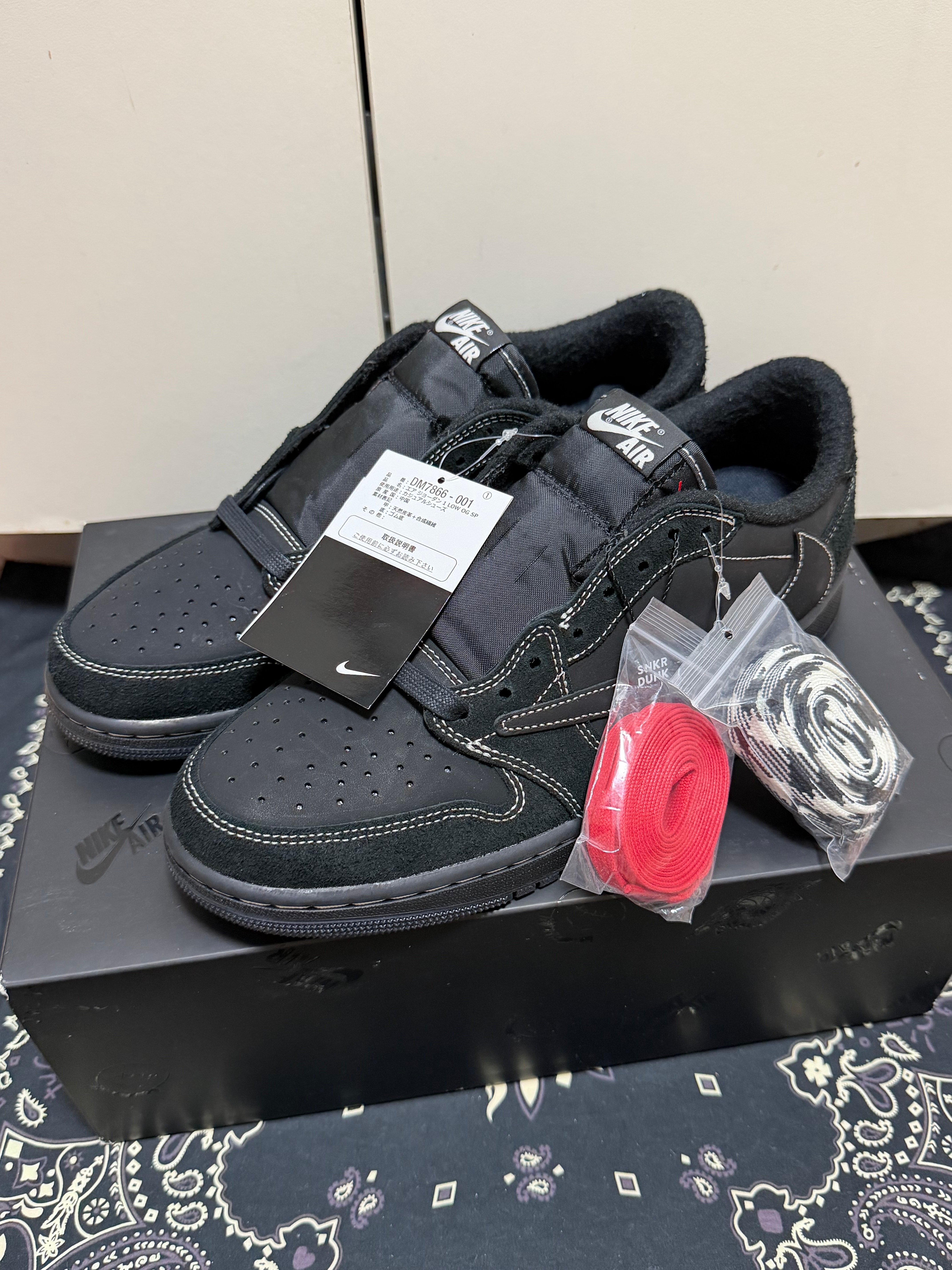 Travis Scott × Nike Air Jordan 1 Low OG SP "Black Phantom"