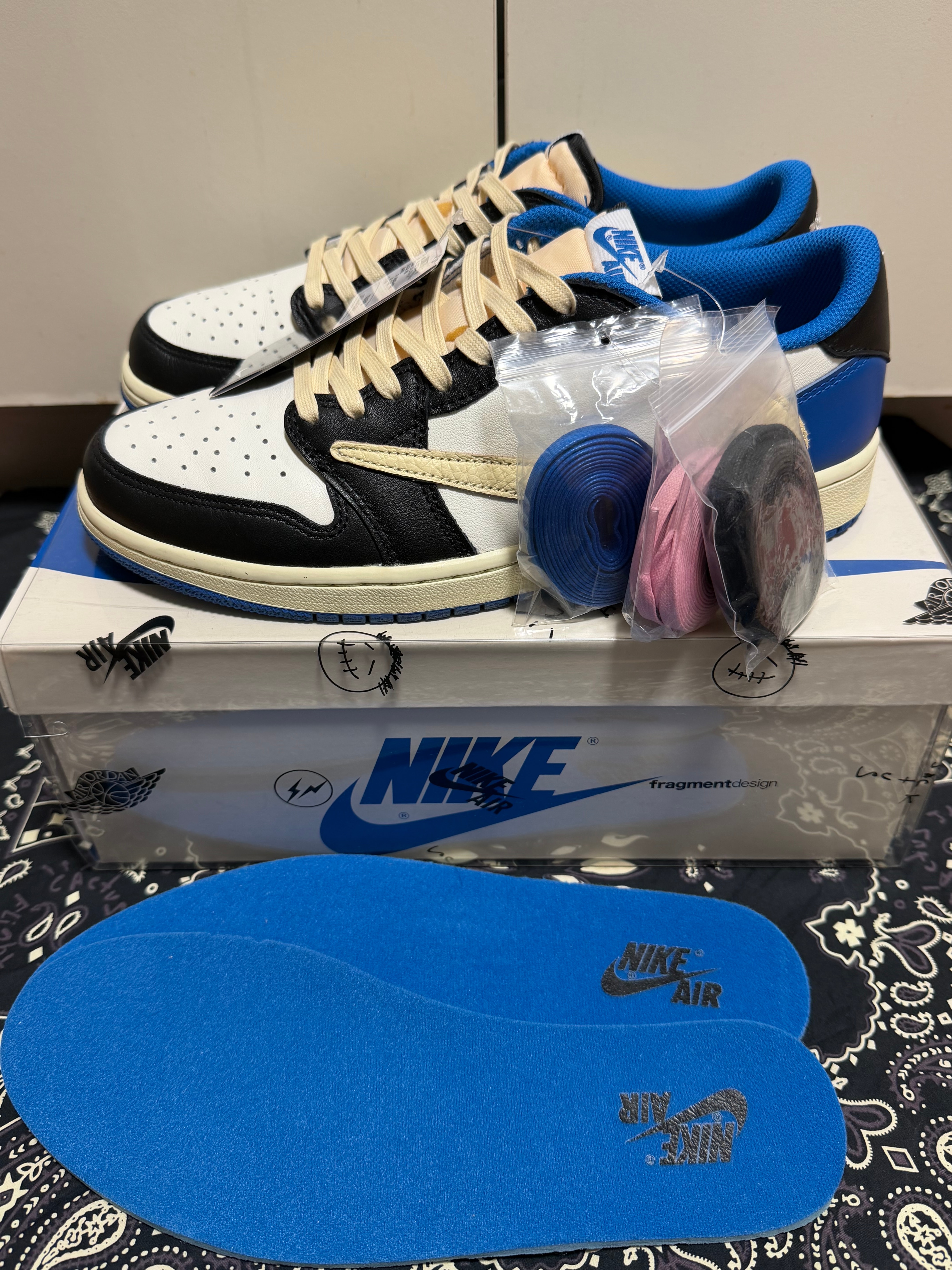 Travis Scott × fragment design × Nike Air Jordan 1 Low OG SP "Military Blue"