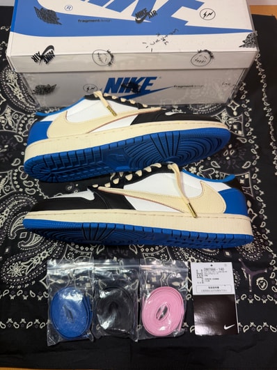 Travis Scott × fragment design × Nike Air Jordan 1 Low OG SP "Military Blue"