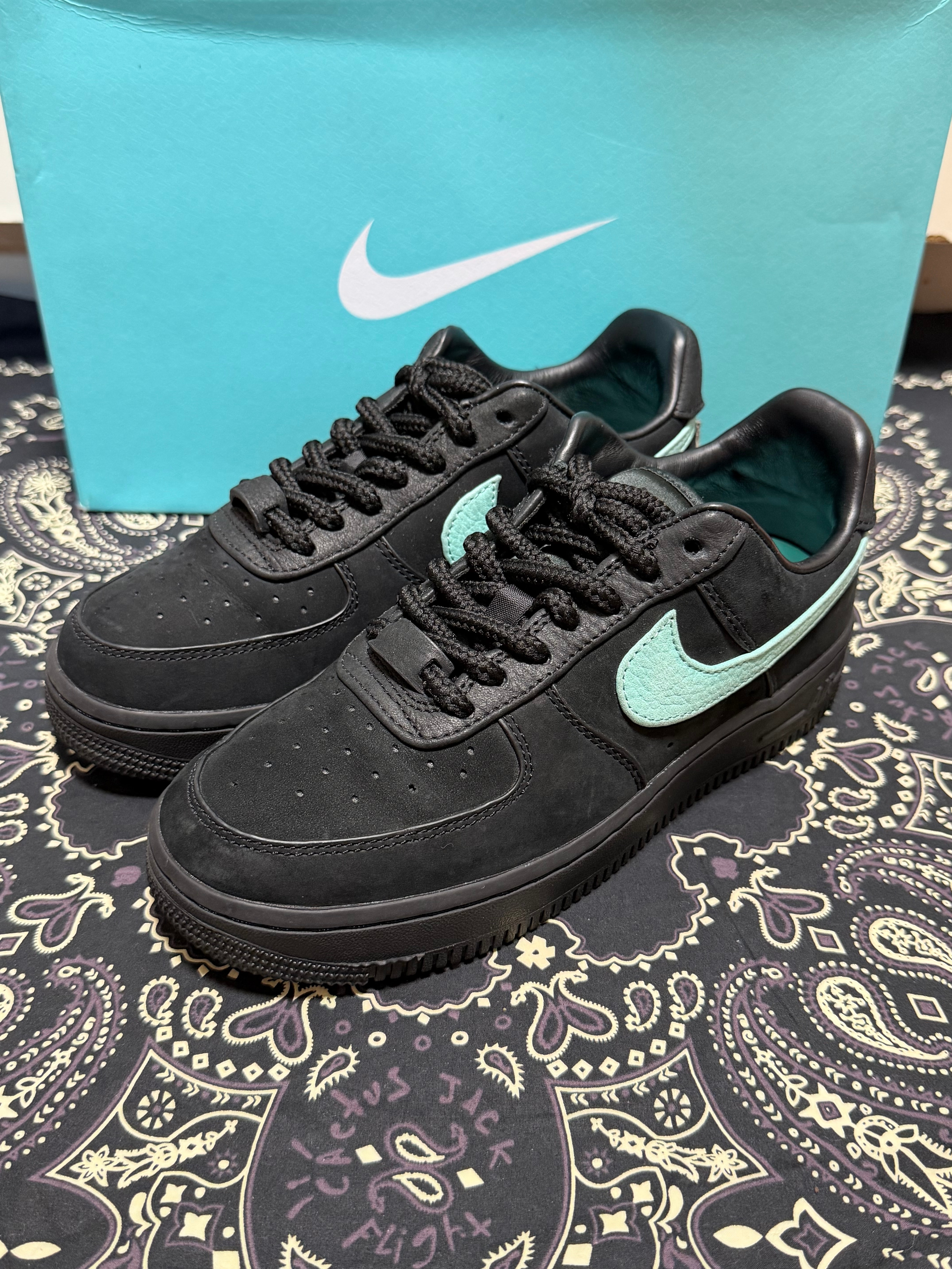 Tiffany & Co. × Nike Air Force 1 Low "1837"