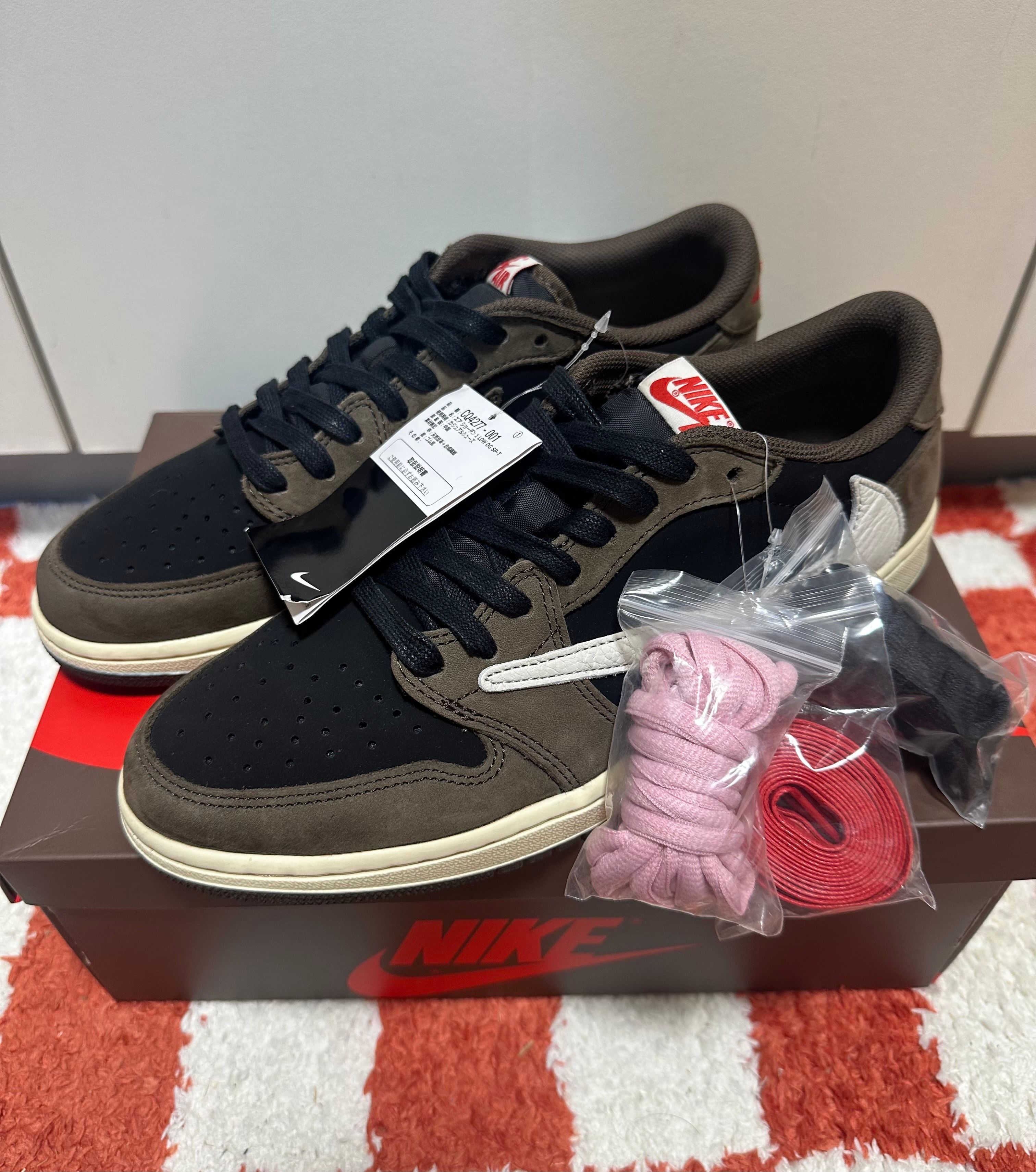 Travis Scott × Nike Air Jordan 1 Low OG SP-T  "Black/Dark Mocha"