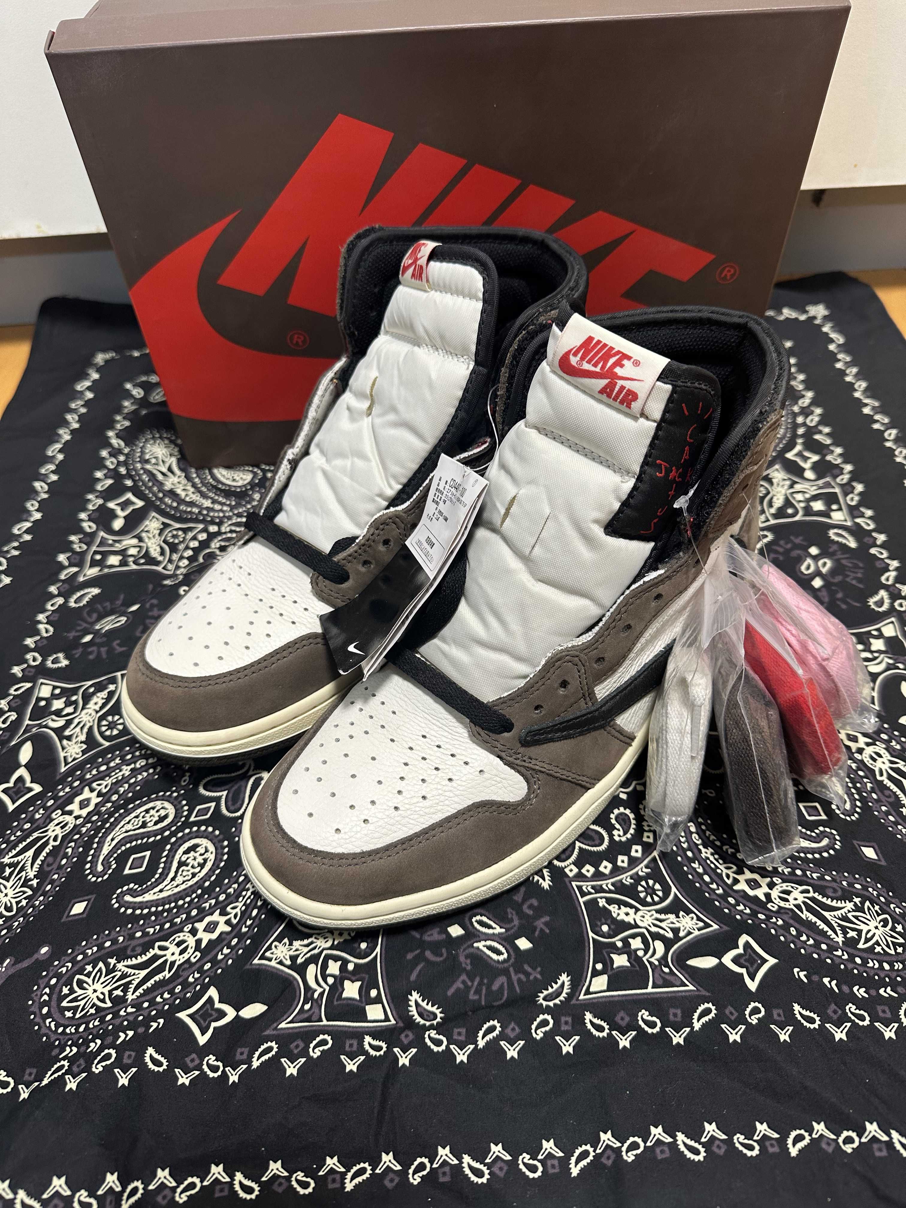 Travis Scott × Nike Air Jordan 1 Retro High OG TS SP "Sail/Dark Mocha"
