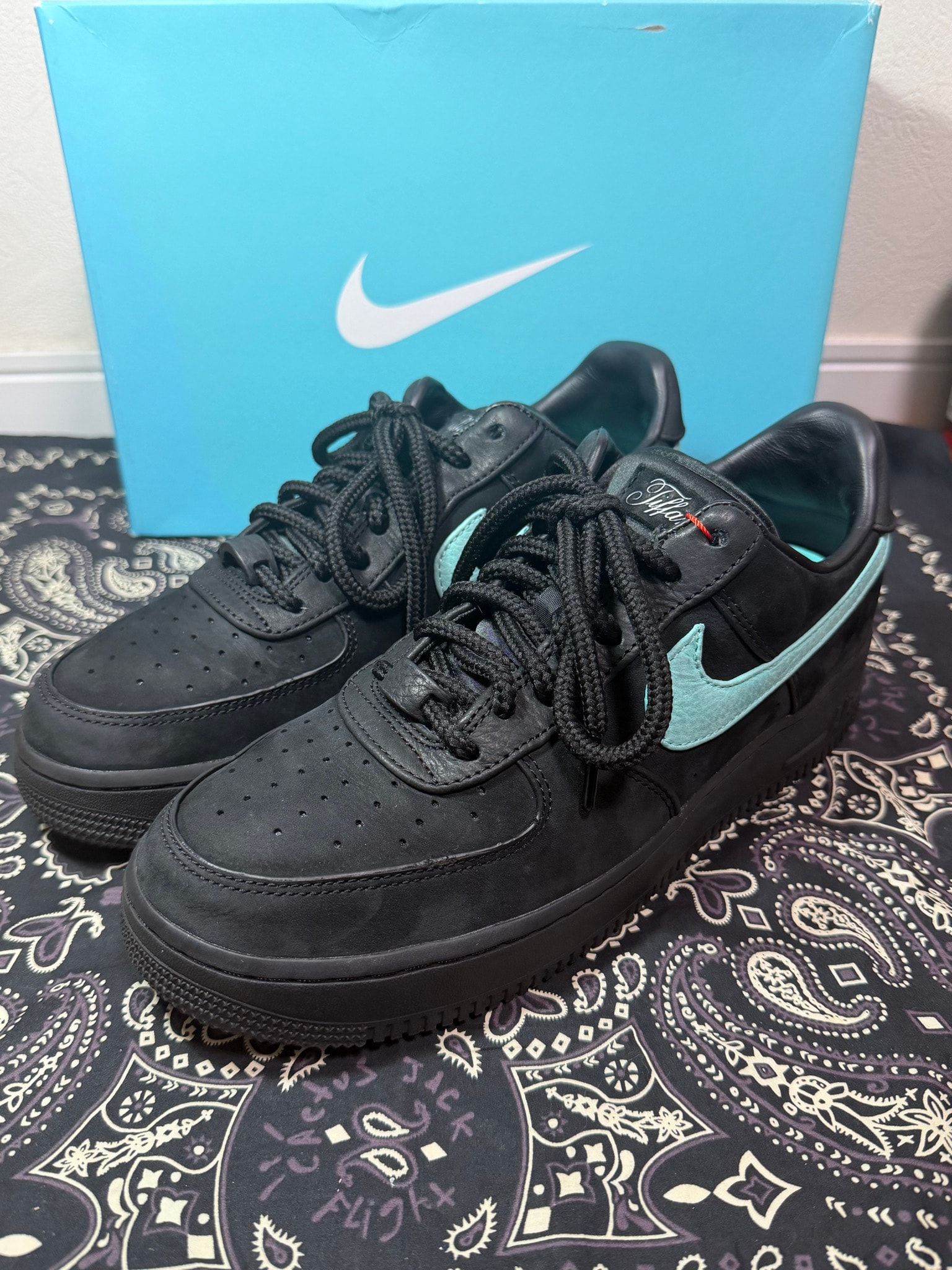 Tiffany & Co. × Nike Air Force 1 Low "1837"