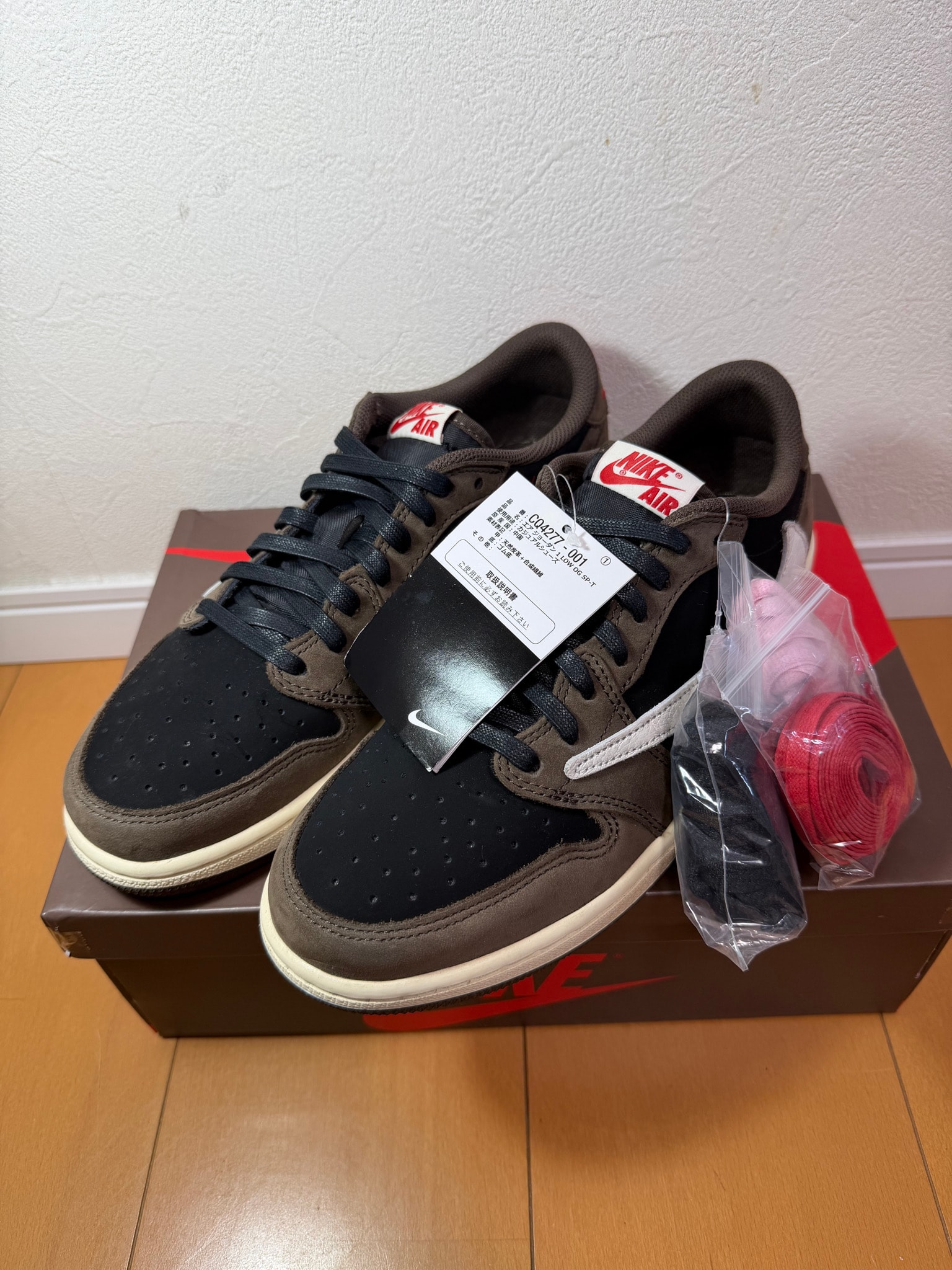 Travis Scott × Nike Air Jordan 1 Low OG SP-T  "Black/Dark Mocha"