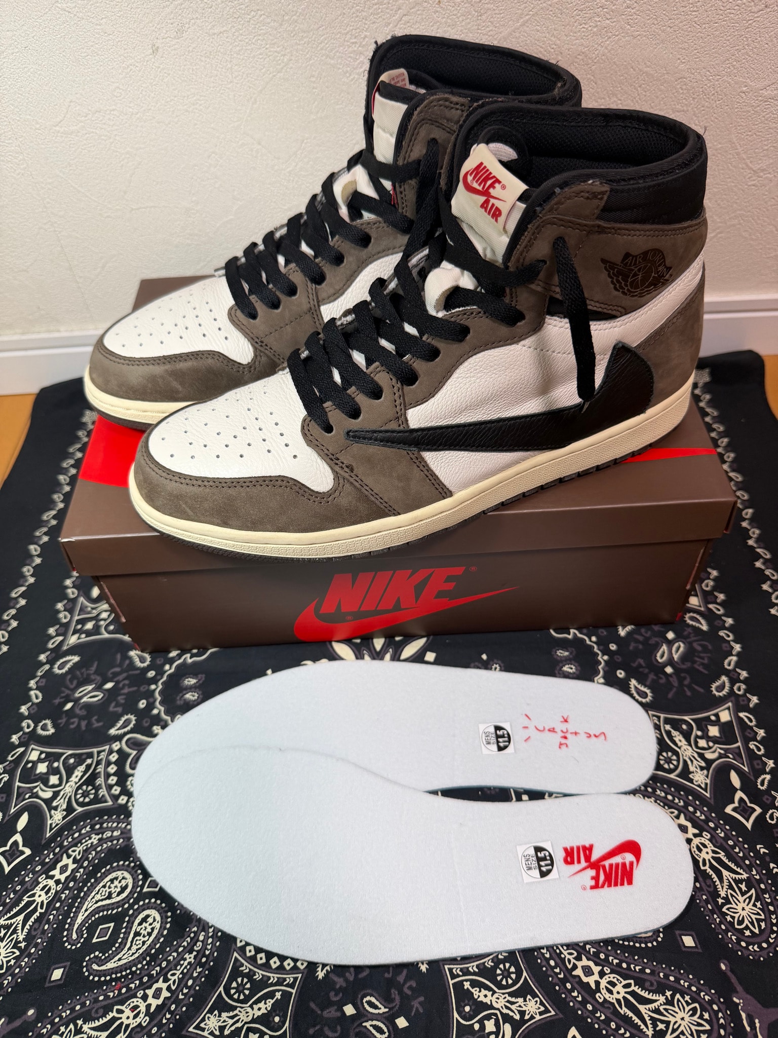 Travis Scott × Nike Air Jordan 1 Retro High OG TS SP "Sail/Dark Mocha"