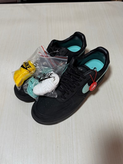Tiffany & Co. × Nike Air Force 1 Low "1837"
