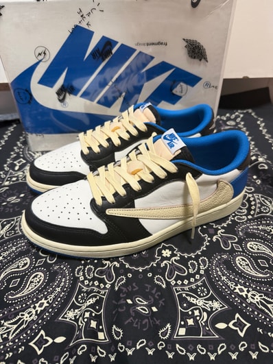 Travis Scott × fragment design × Nike Air Jordan 1 Low OG SP "Military Blue"