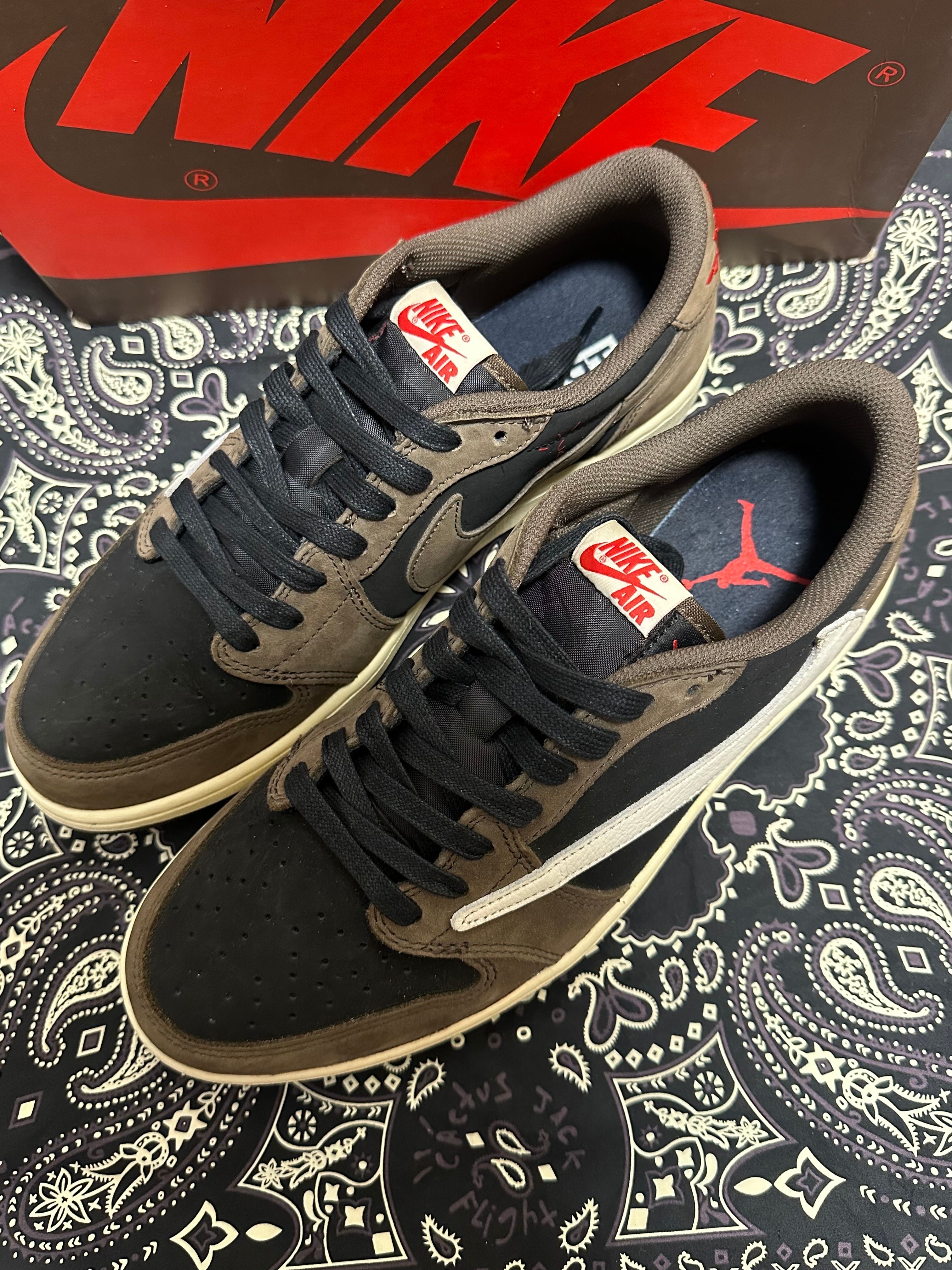 Travis Scott × Nike Air Jordan 1 Low OG SP-T "Black/Dark Mocha"