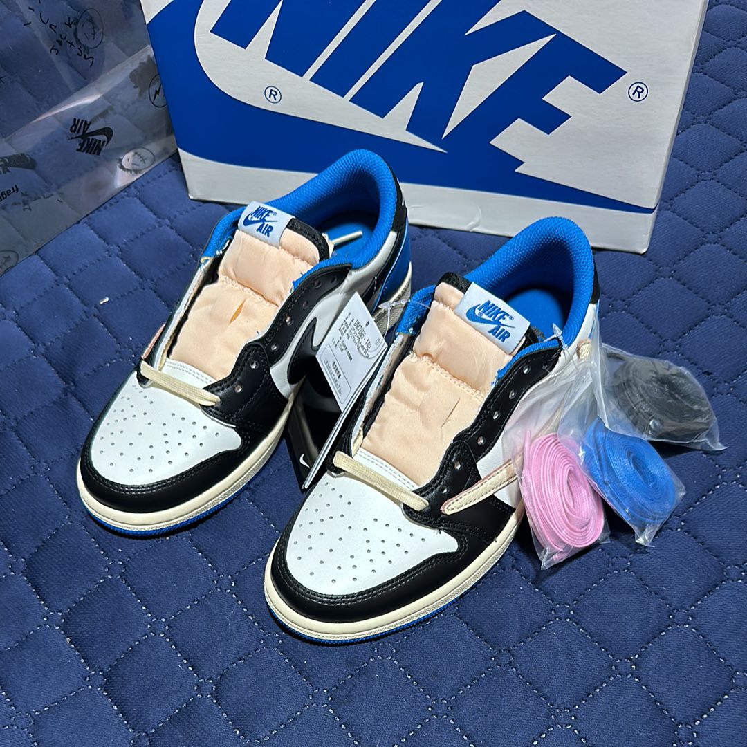 Travis Scott × fragment design × Nike Air Jordan 1 Low OG SP "Military Blue"