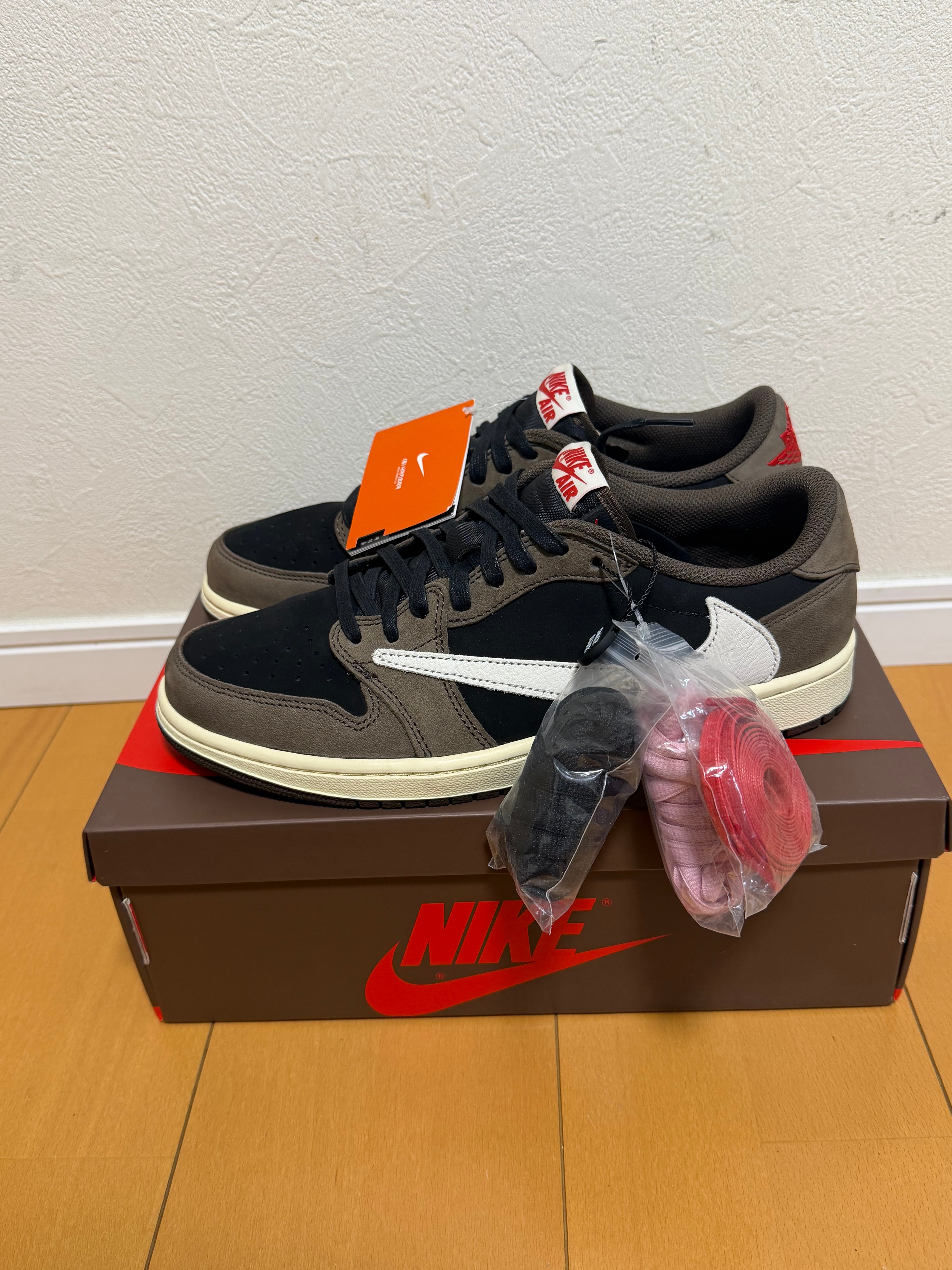 Travis Scott × Nike Air Jordan 1 Low OG SP-T  "Black/Dark Mocha"