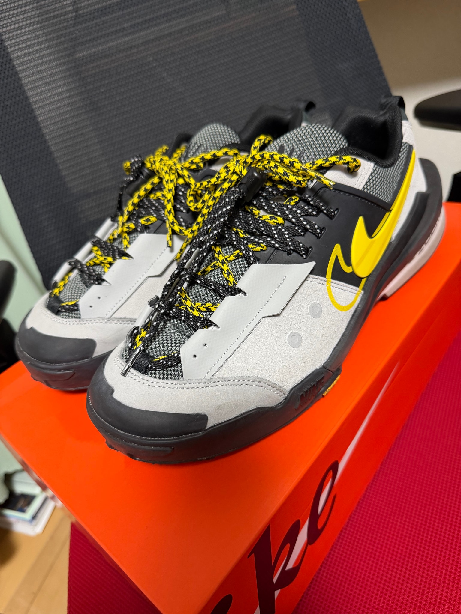 sacai × Nike Zegamadome "Matte Silver"