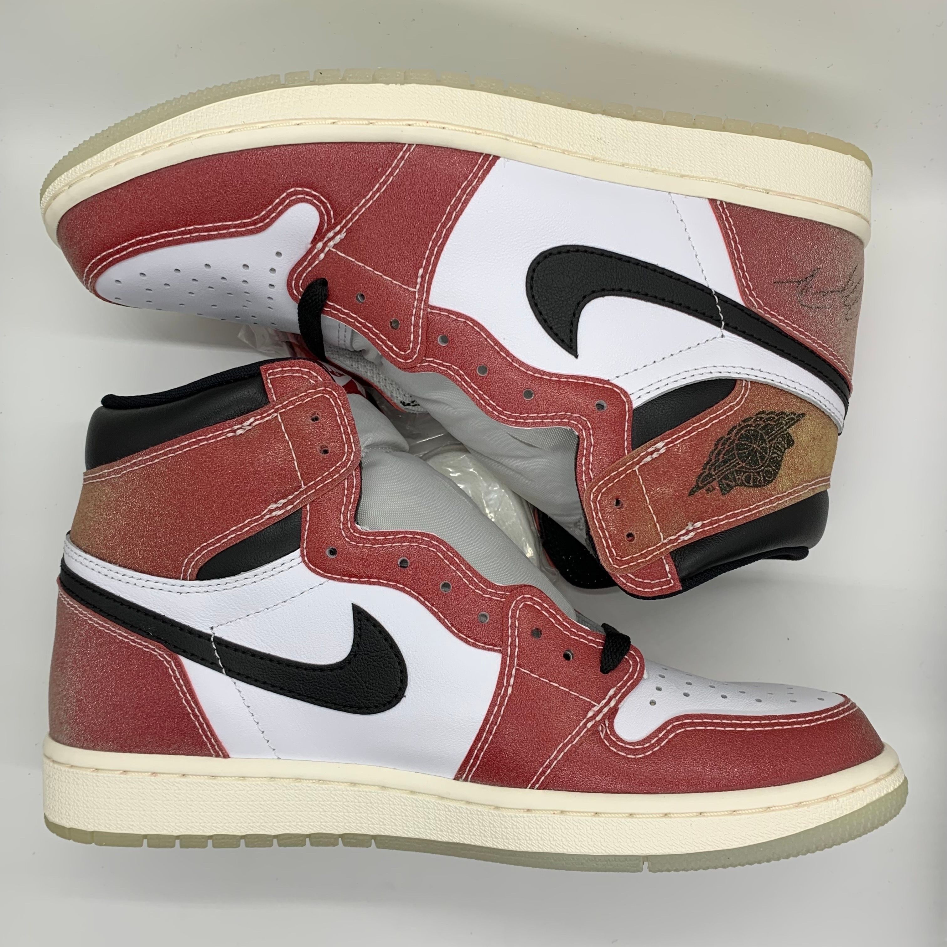 Trophy Room × Nike Air Jordan 1 High OG "Chicago"