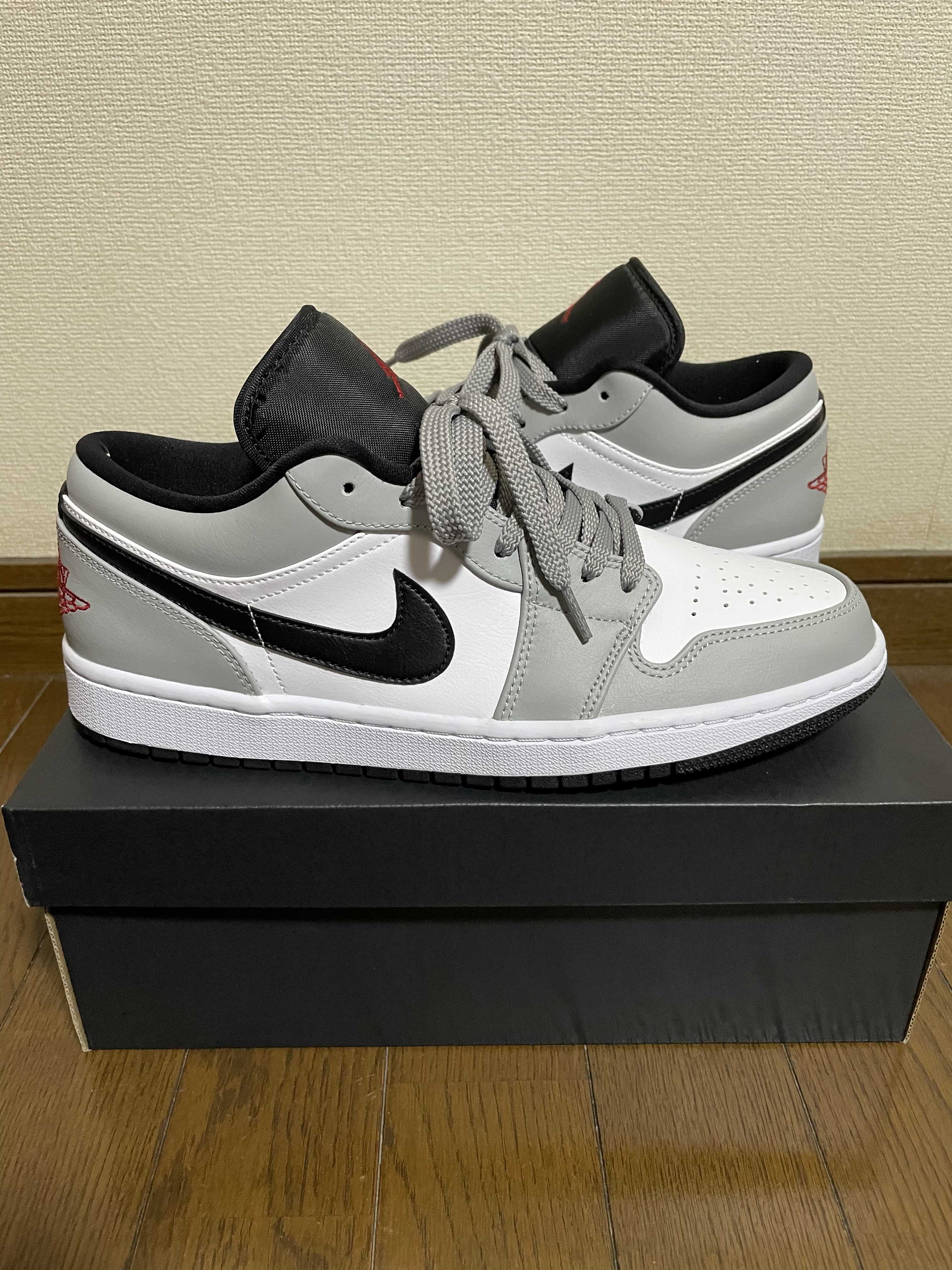 NIKE AIR JORDAN 1 LOW "LIGHT SMOKE GREY"
