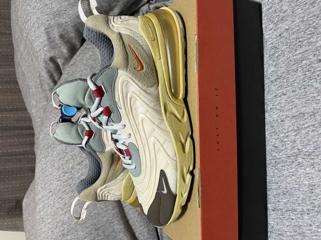 Travis Scott  × Nike Air Max 270 "Cactus Trails"