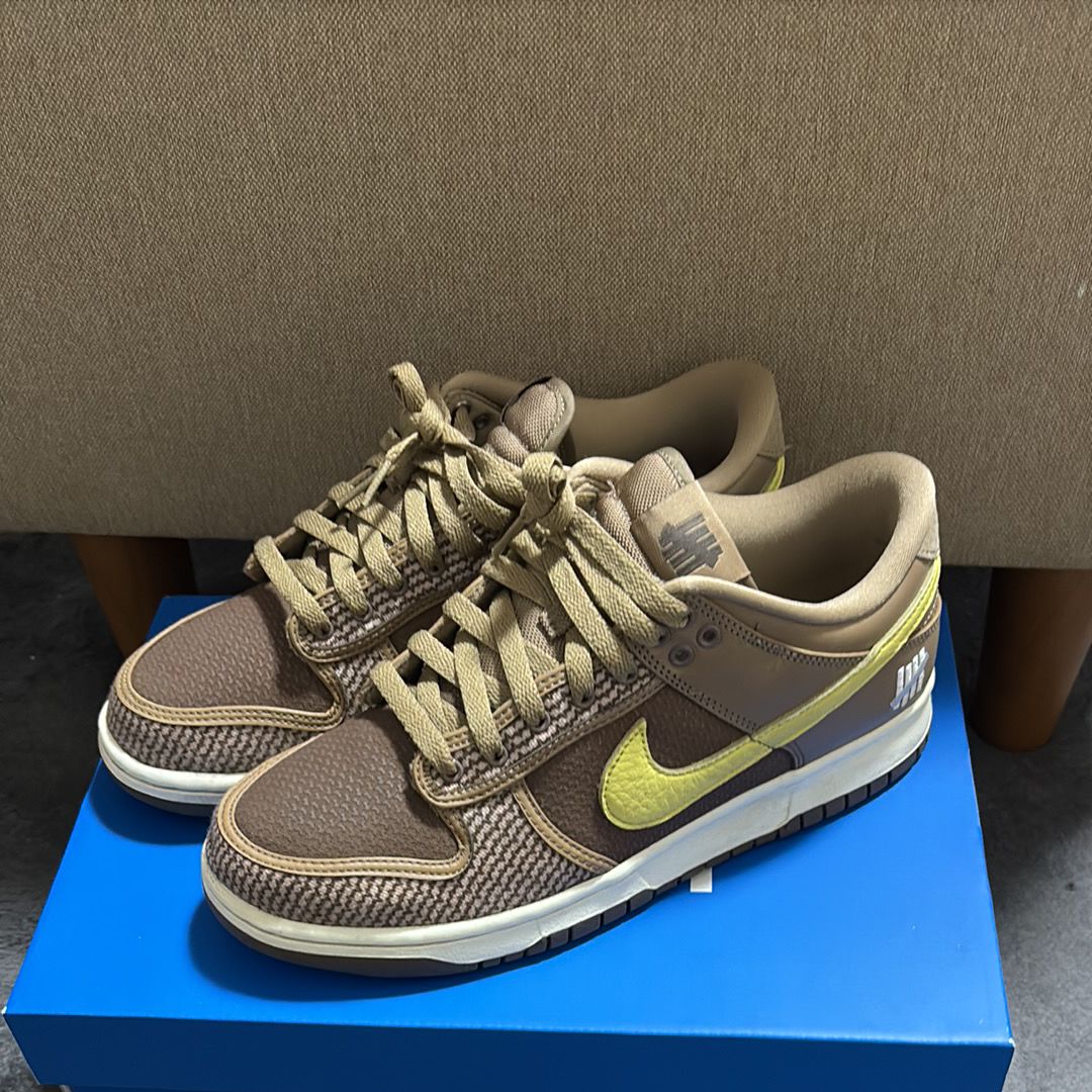 UNDEFEATED × Nike Dunk Low SP "Canteen/Lemon Frost/Palomino"