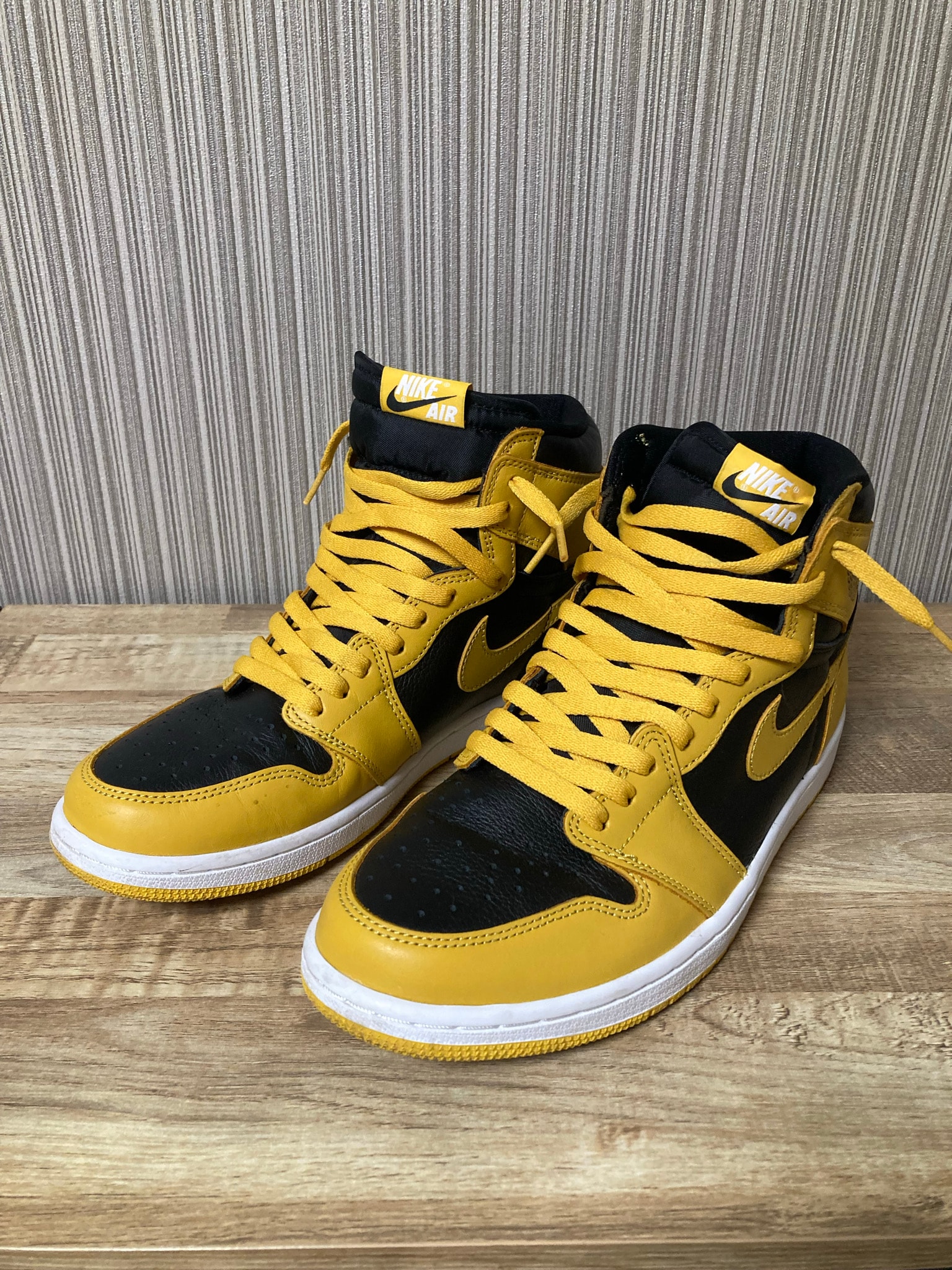Nike Air Jordan 1 High OG "Pollen"
