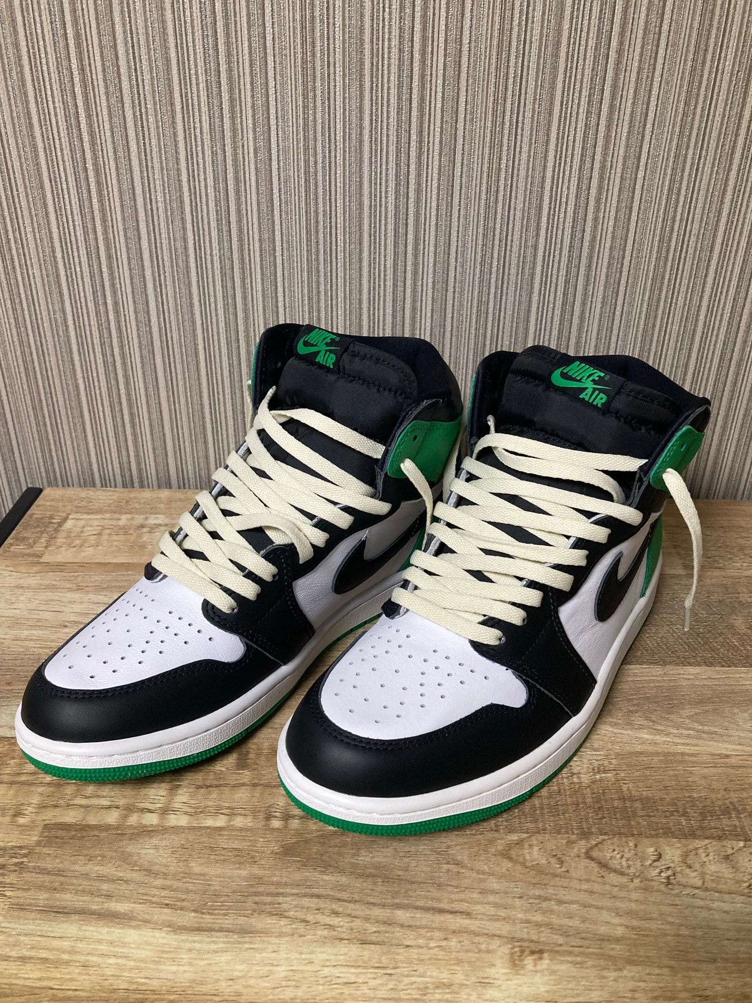 Nike Air Jordan 1 Retro High OG "Celtics/Black and Lucky Green" (2023)