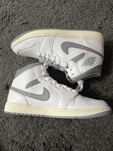 Nike Air Jordan 1 Mid "Vintage Grey"