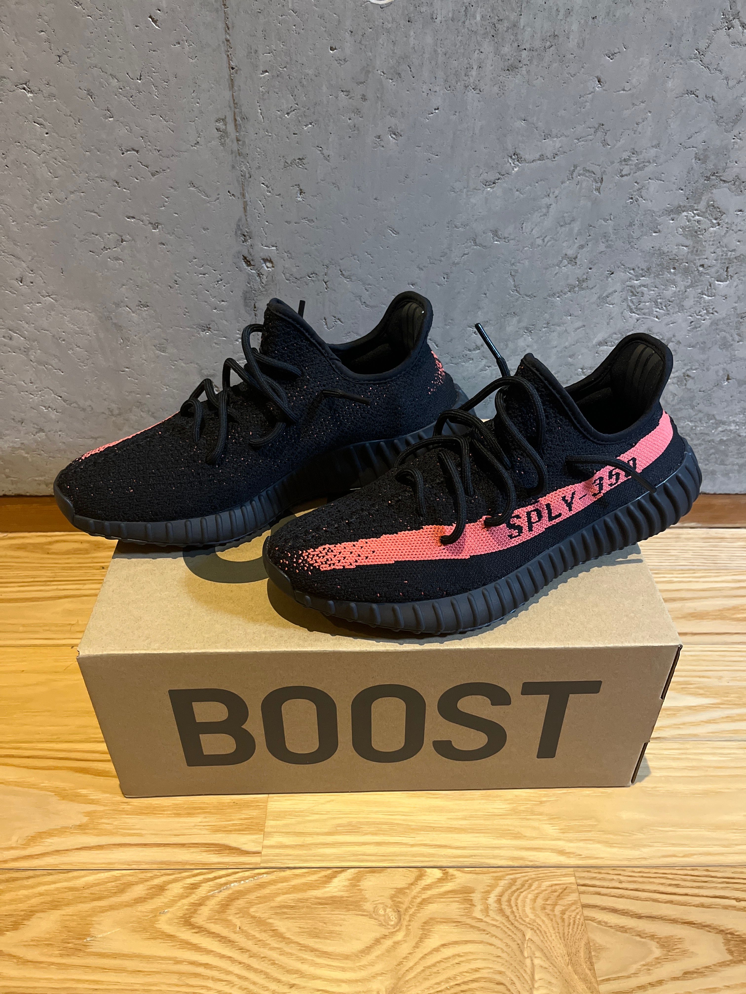 adidas YEEZY Boost 350 V2 "Core Black/Red"