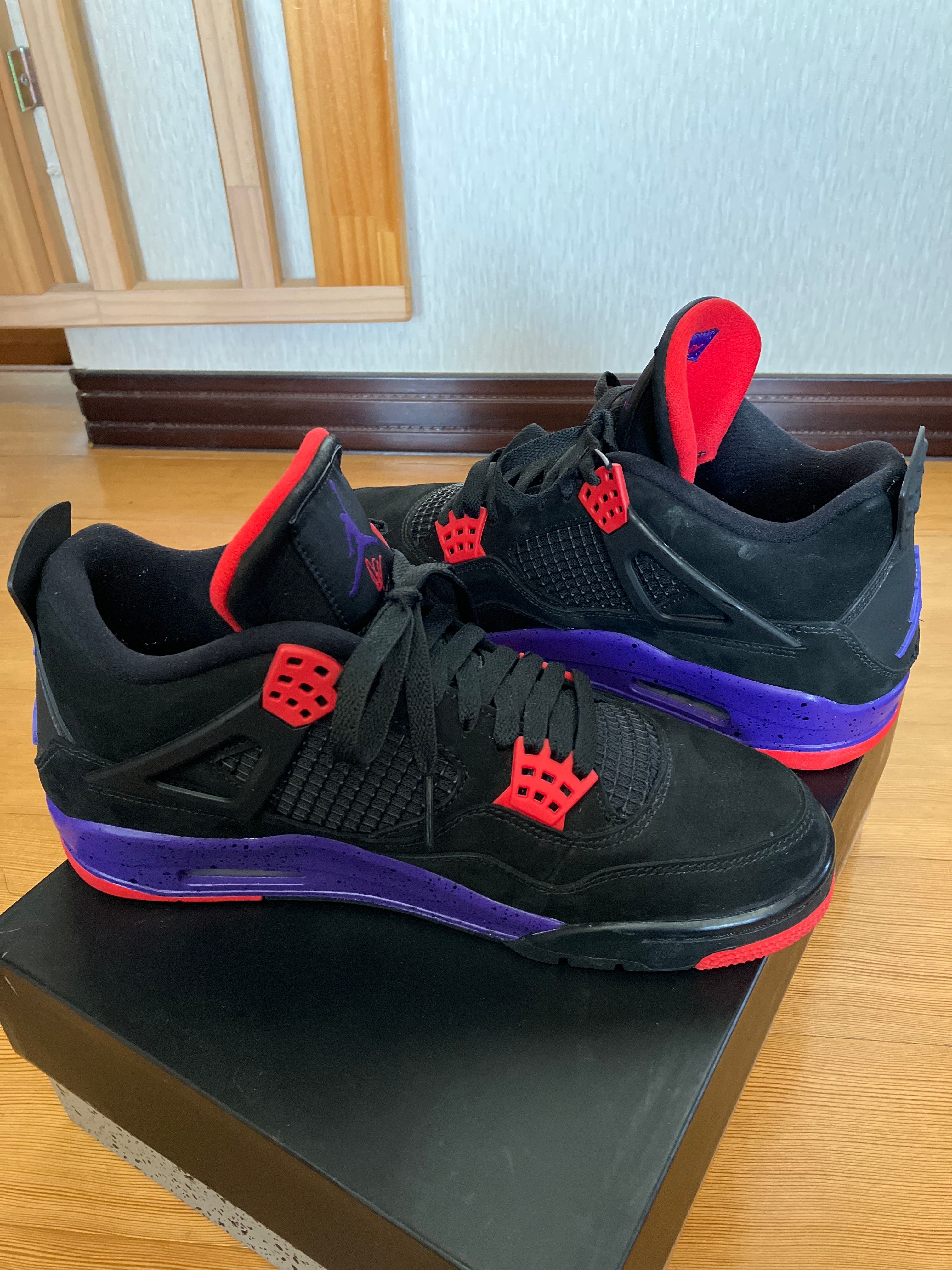 OVO × NIKE AIR JORDAN 4 RETRO DRAKE "RAPTORS"