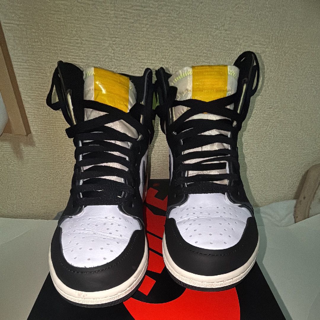 Nike Air Jordan 1 High OG "Volt Gold"