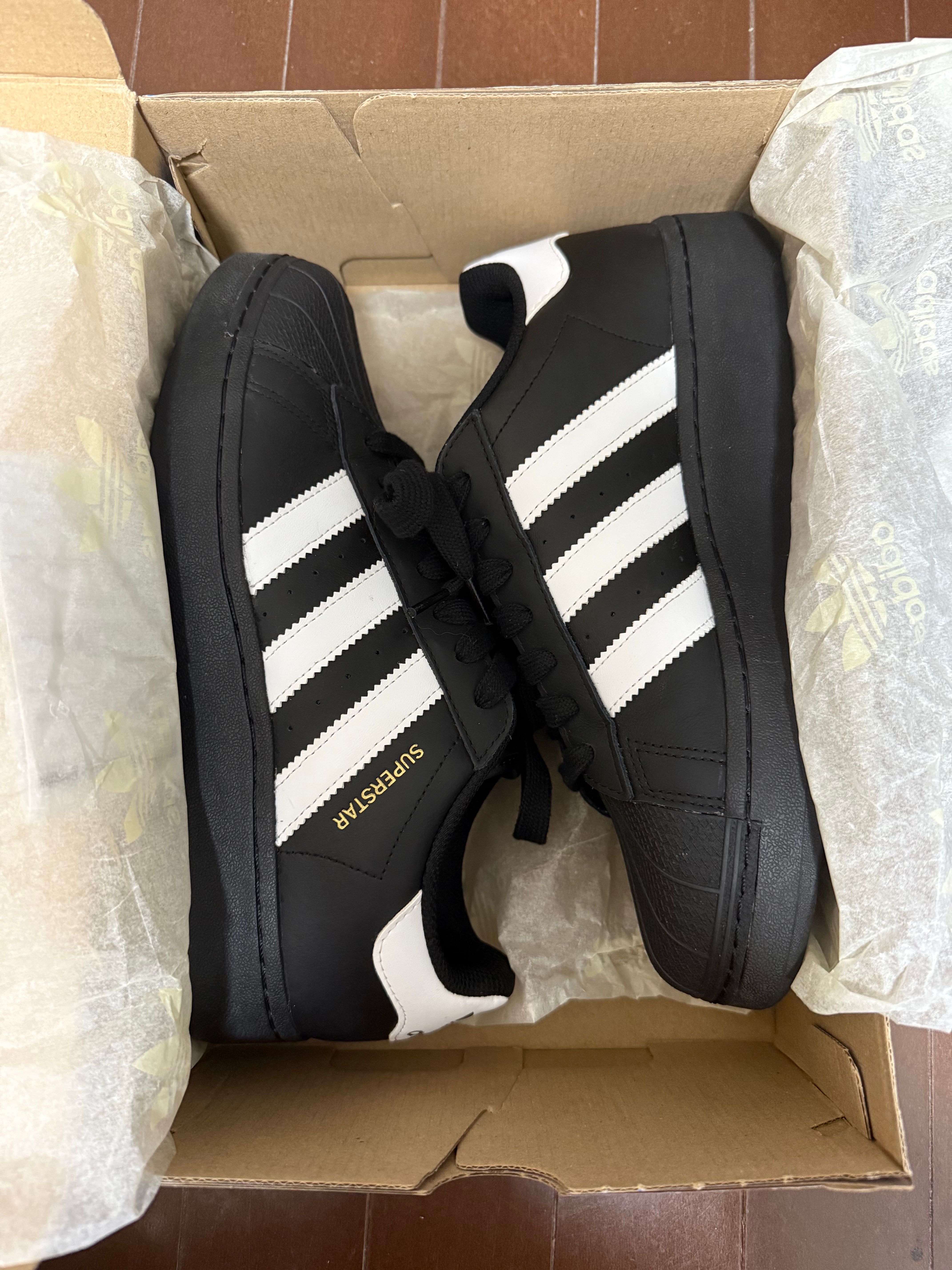 adidas Superstar XLG "Core Black/Footwear White/Gold Metallic"