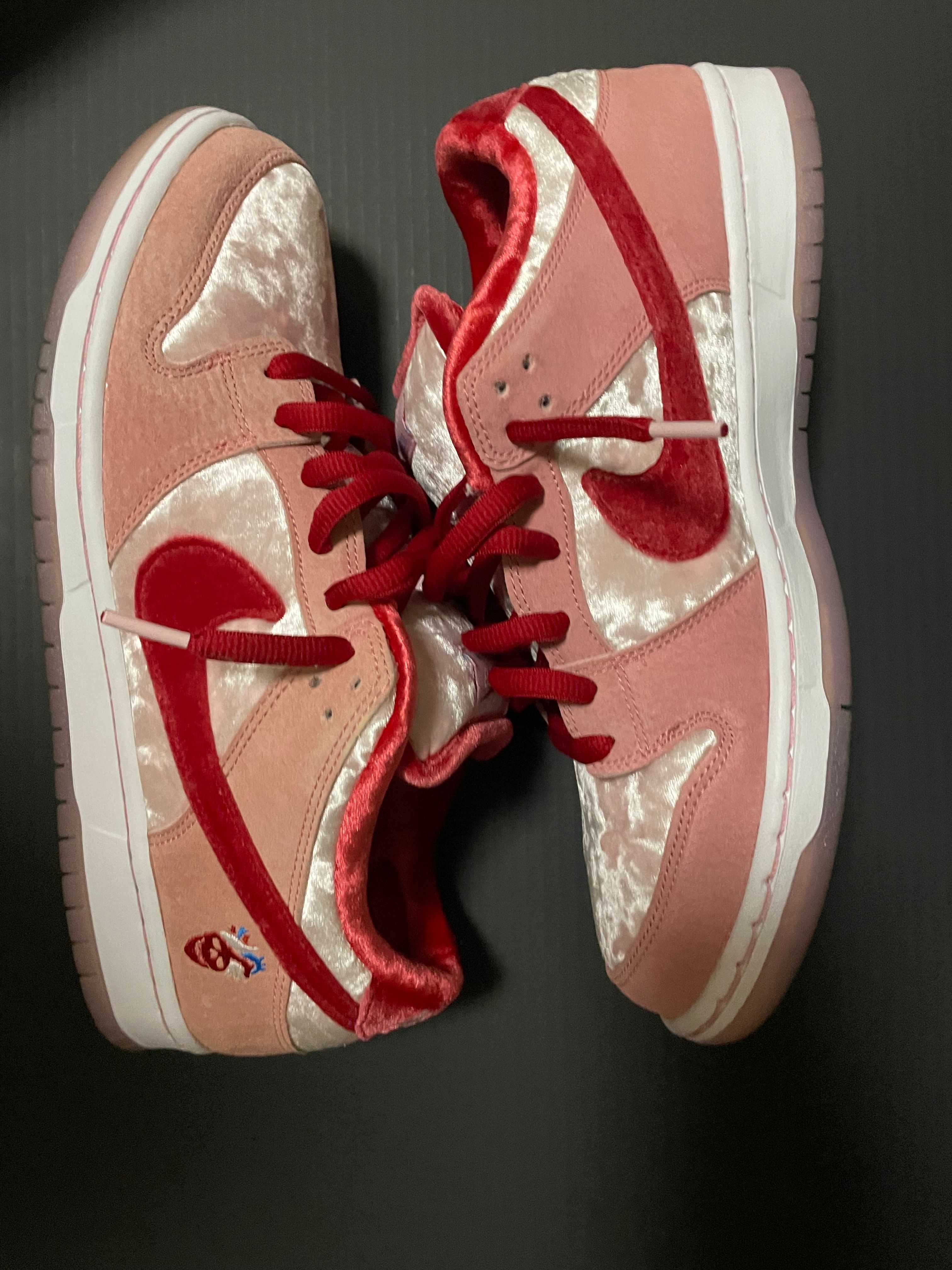 Strangelove × Nike SB Dunk Low "Valentine’s Day"