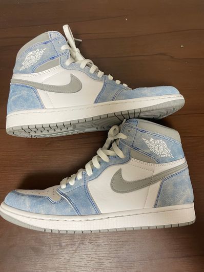 Nike Air Jordan 1 High OG "Hyper Royal"