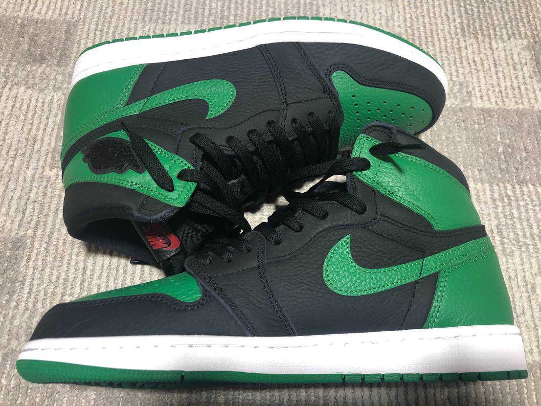 Nike Air Jordan 1 Retro High OG "Black/Pine Green" (2020)