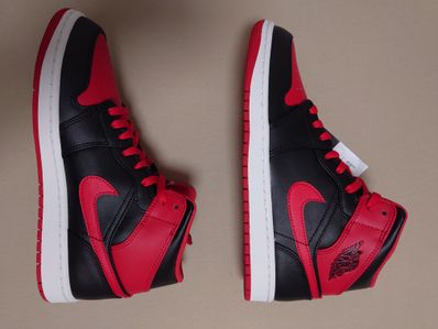 Nike Air Jordan 1 Mid "Bred Toe"