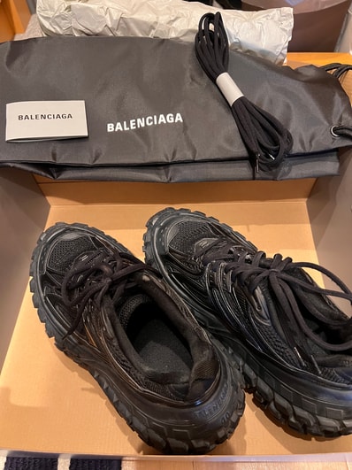 BALENCIAGA Bouncer (Defender) Sneaker "Black"