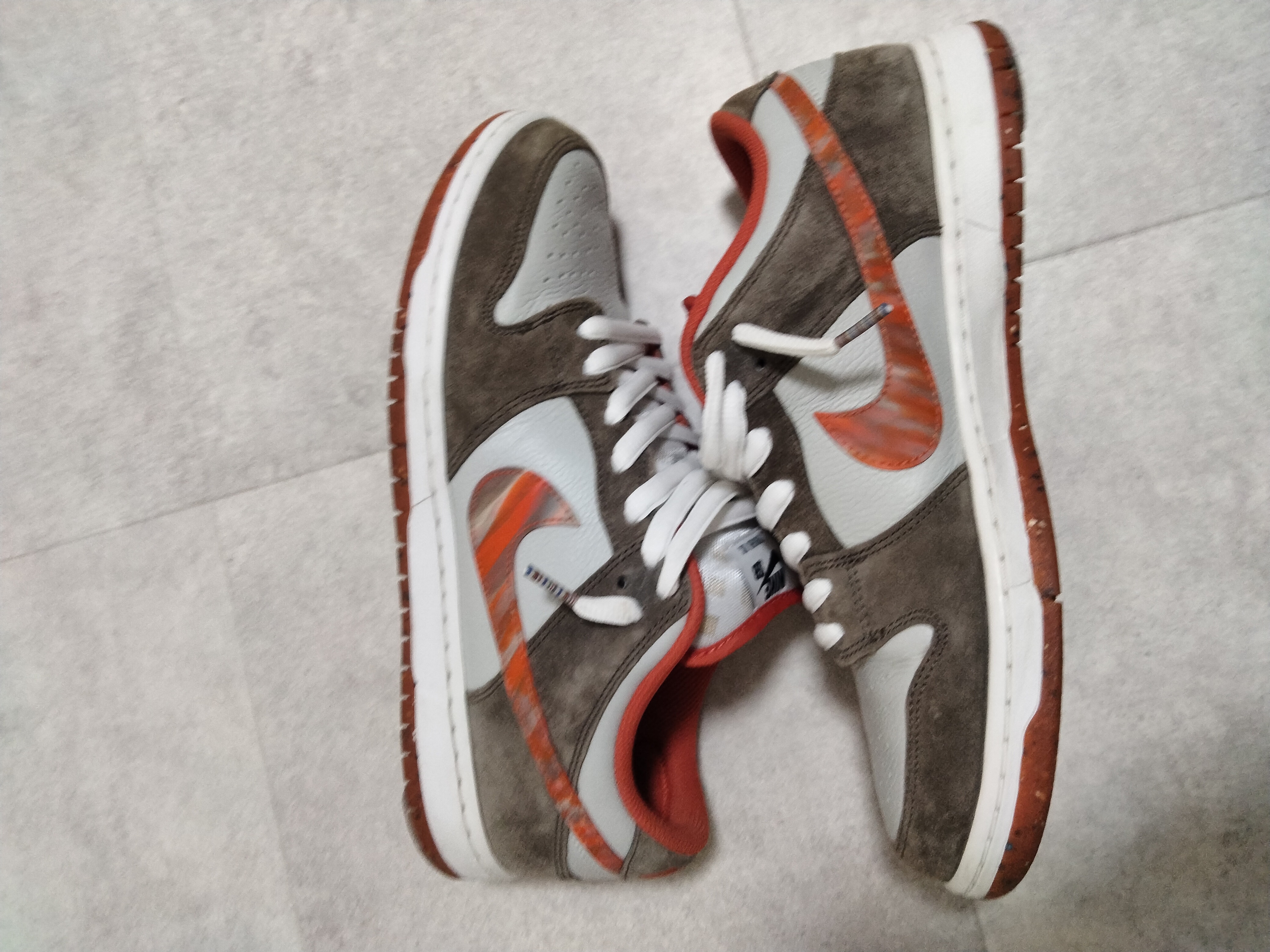 Crushed Skate Shop × Nike SB Dunk Low QS "Olive Grey/Mantra Orange"