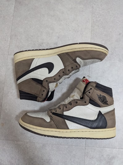 Travis Scott × Nike Air Jordan 1 Retro High OG TS SP "Sail/Dark Mocha"