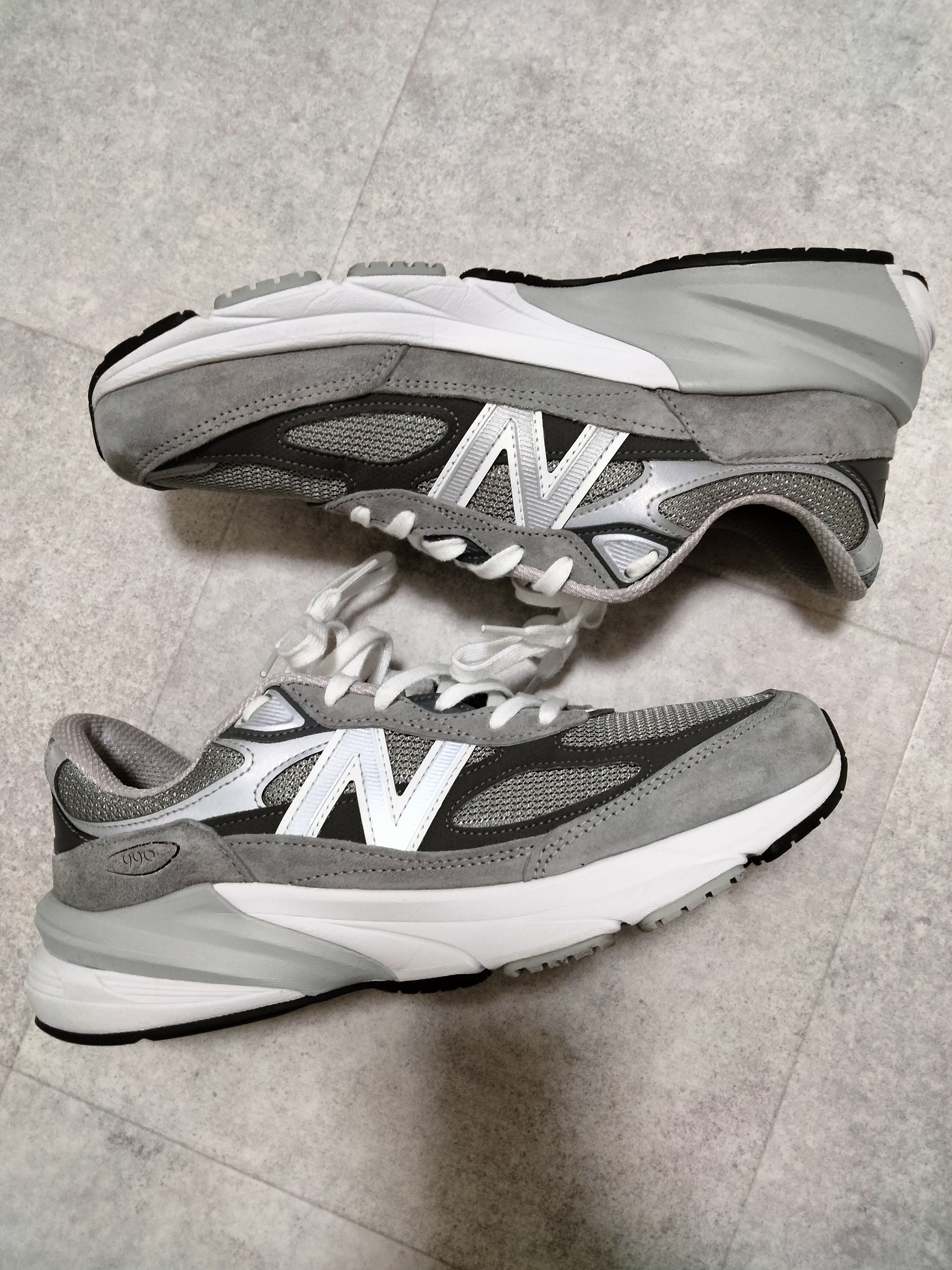 New Balance 990V6 "Gray" (Heel Logo NB)