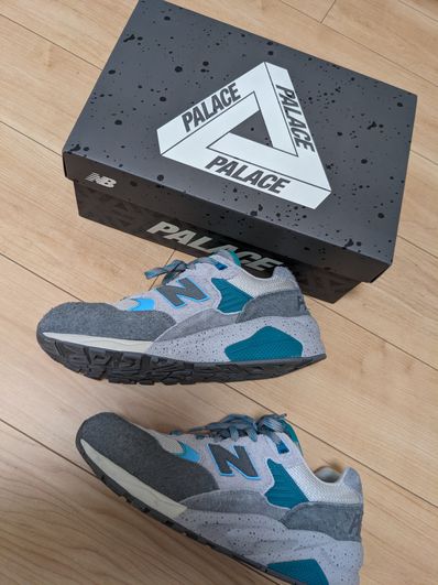 Palace × New Balance 580 "Gray"