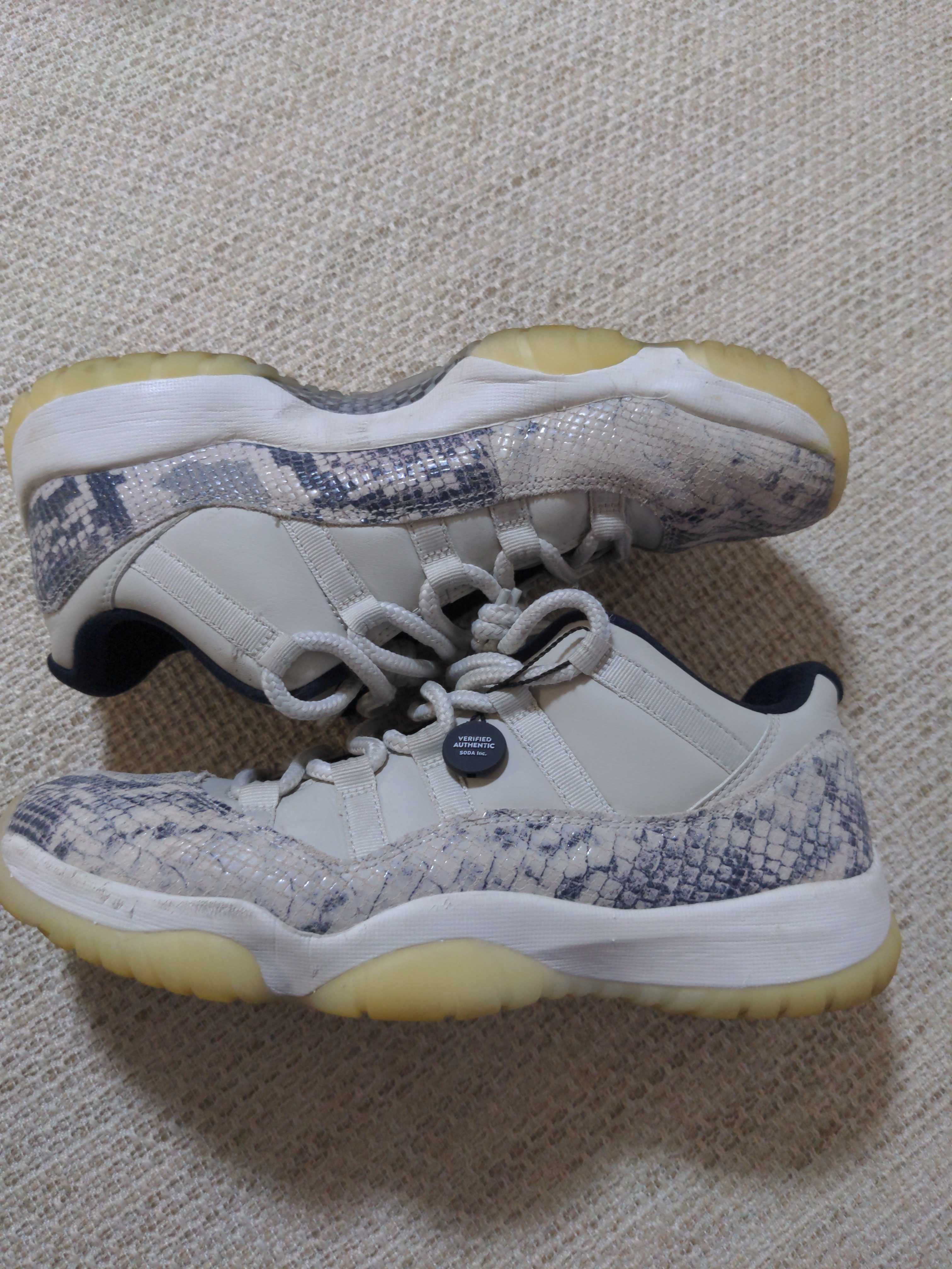Nike Air Jordan 11 Low Snakeskin "Light Bone/University Red/Sail/Black"