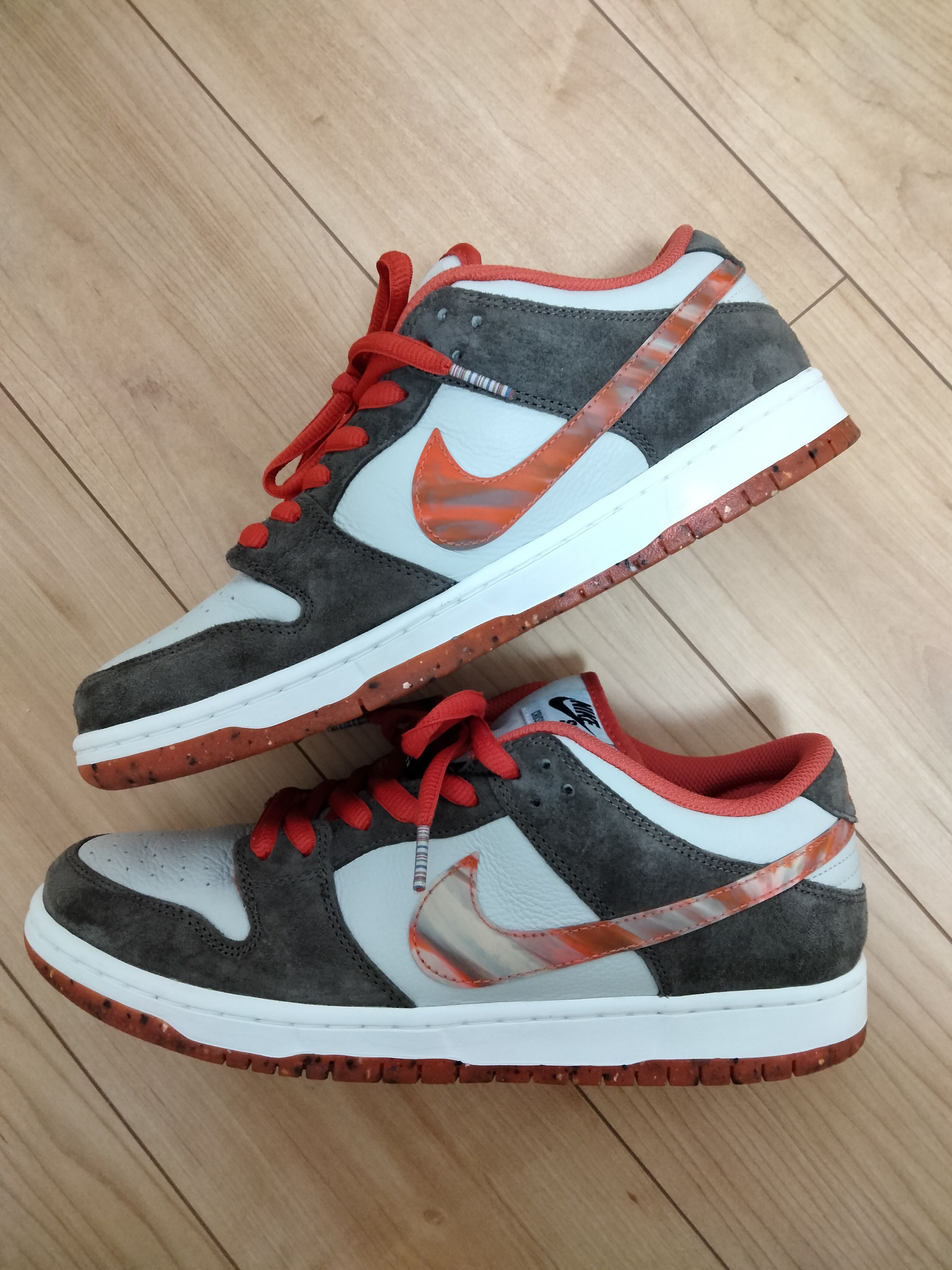 Crushed Skate Shop × Nike SB Dunk Low QS "Olive Grey/Mantra Orange"