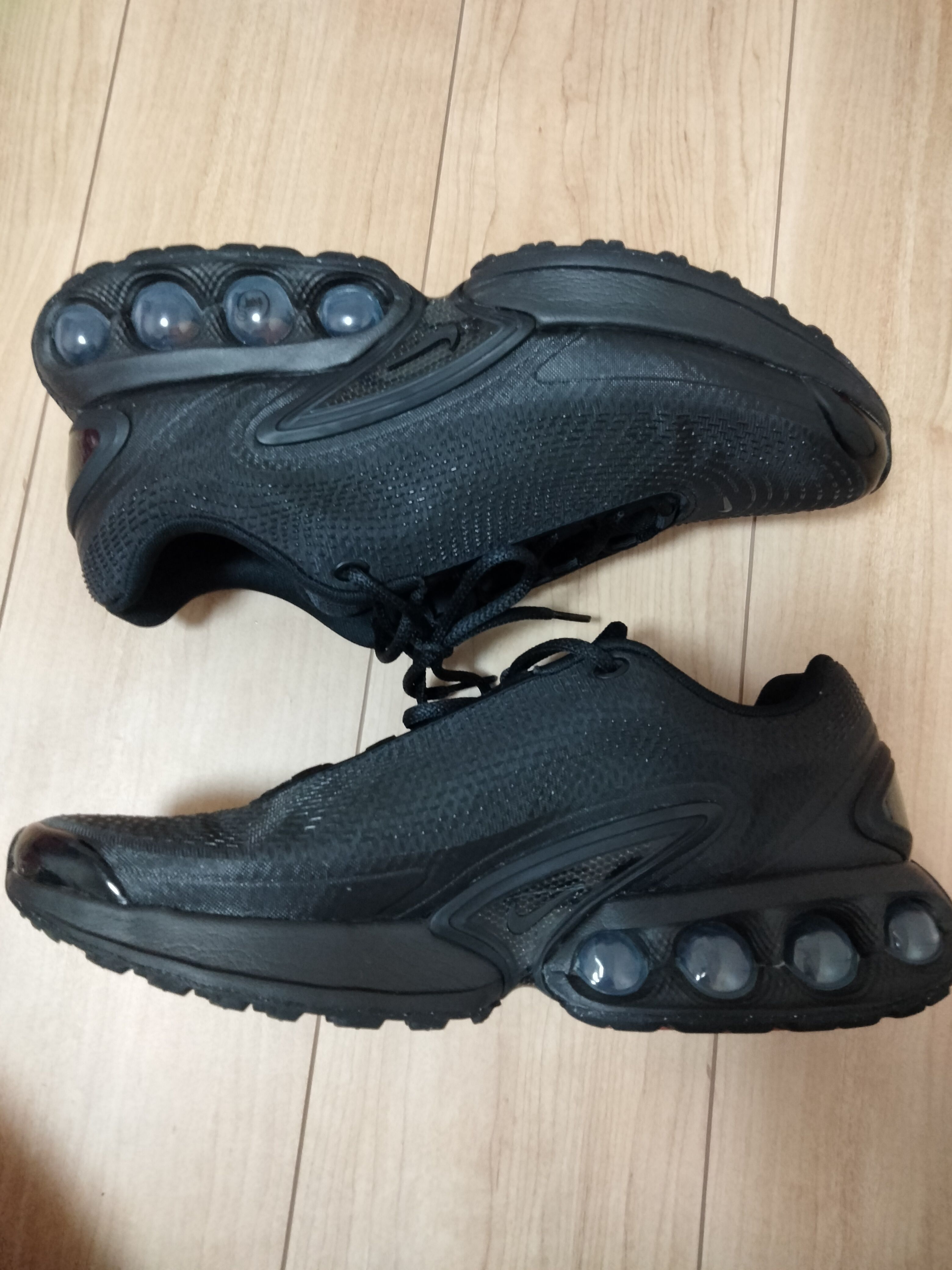 Nike Air Max DN "Black/Metallic Dark Grey"