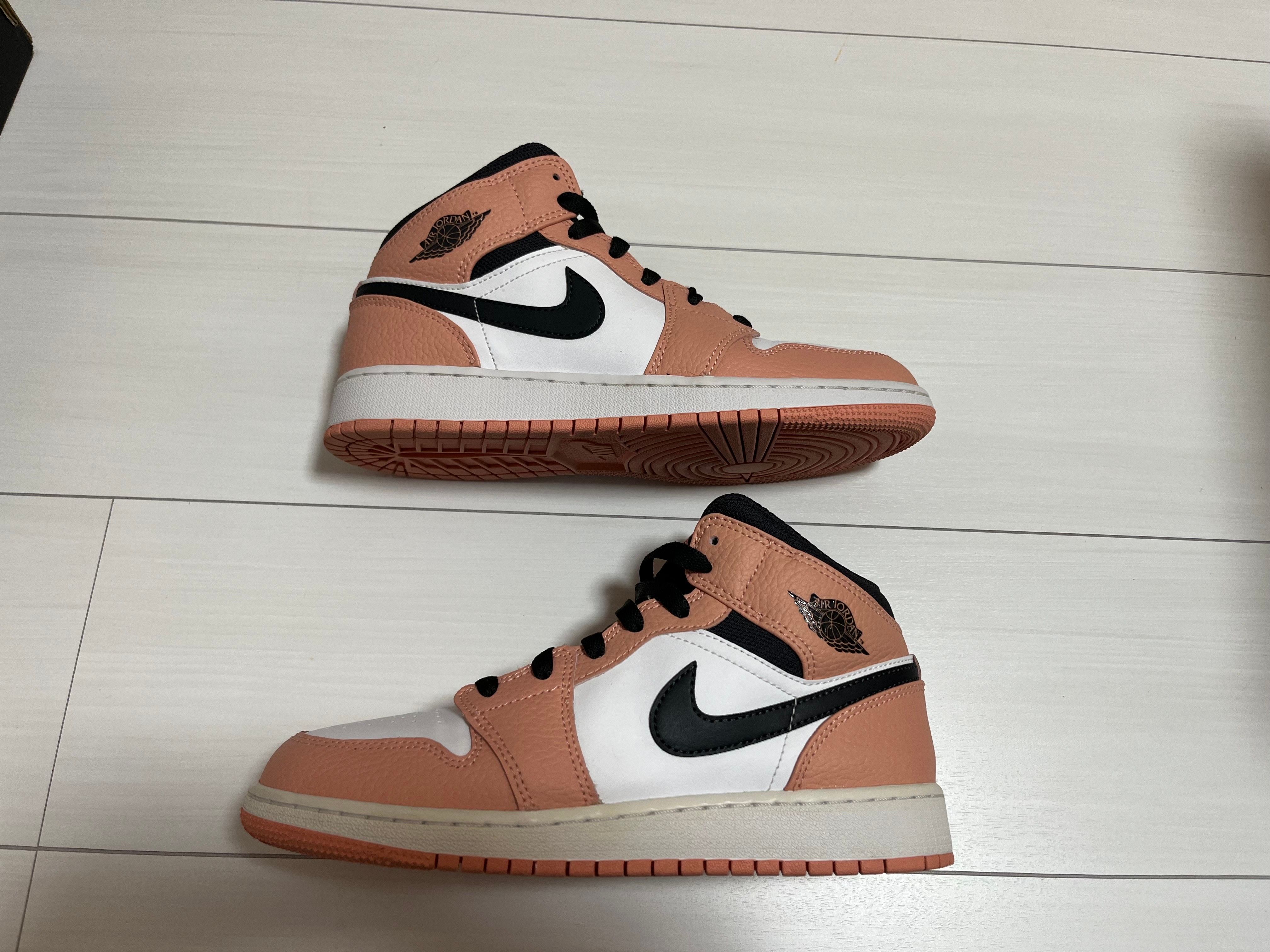 Nike GS Air Jordan 1 Mid "Pink Quartz"